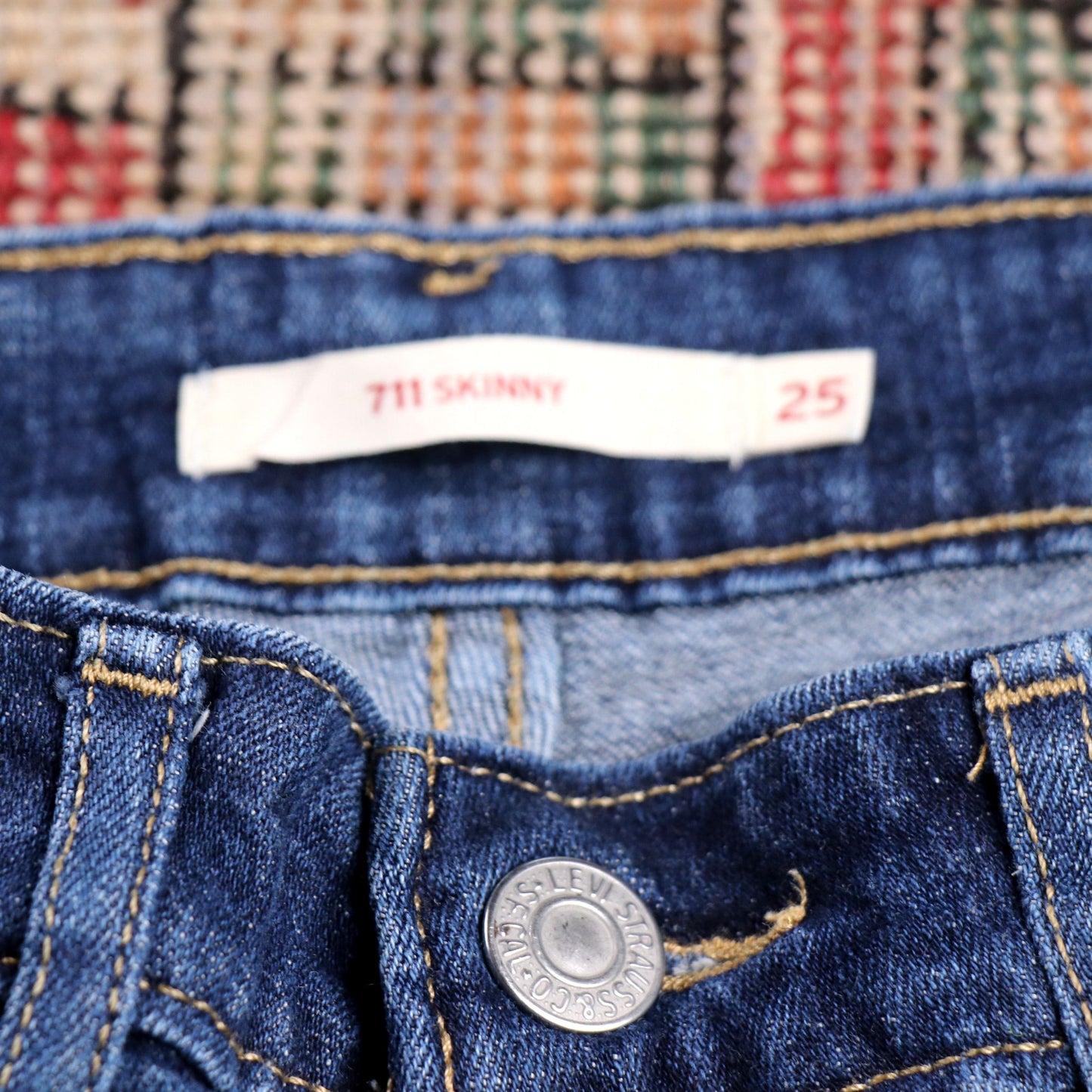 Levi's 711 W24 L28 Skinny Classic Ripped Style Blue Denim Jeans