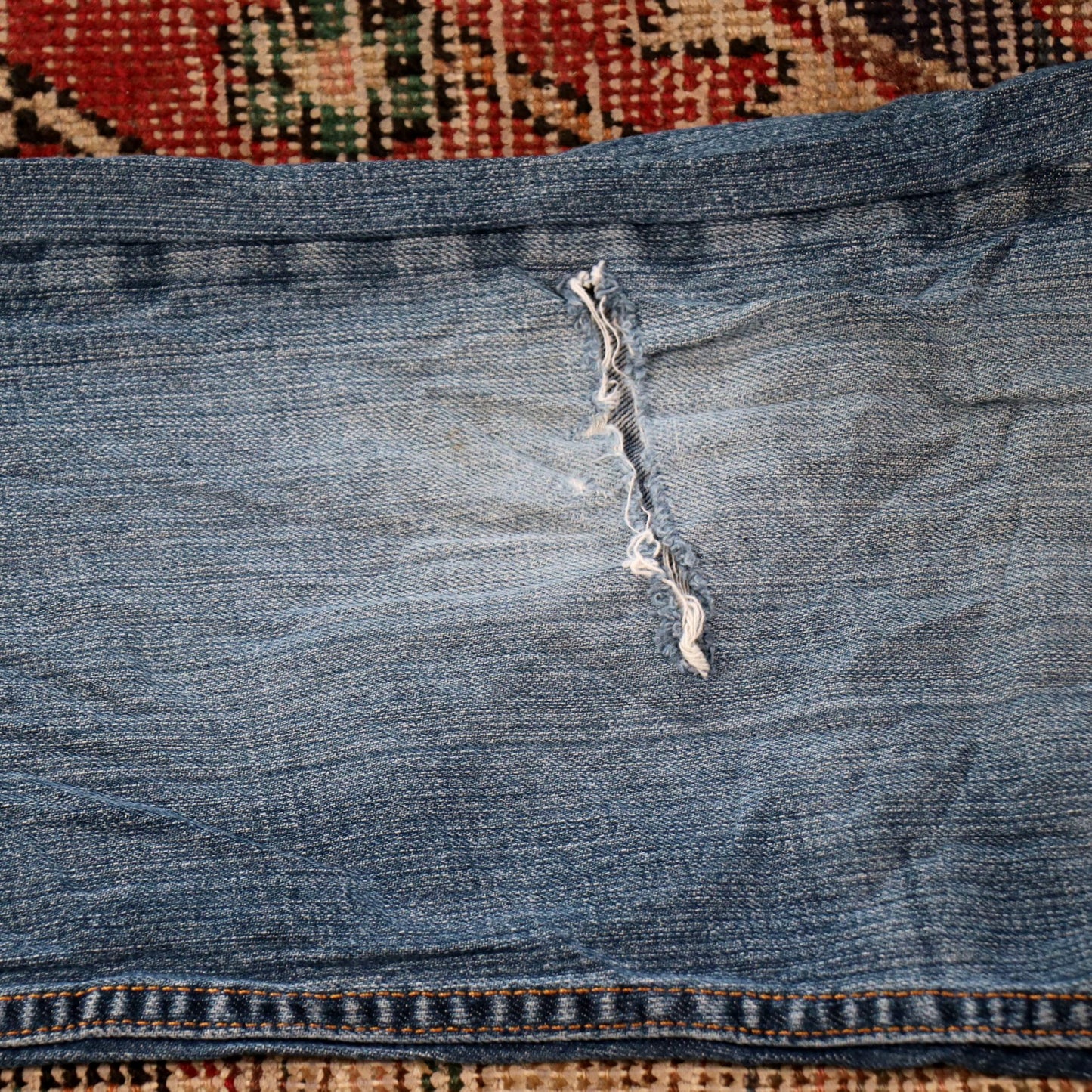 Levi's W34 L30 Straight Leg Classic Ripped Style Blue Denim Jeans