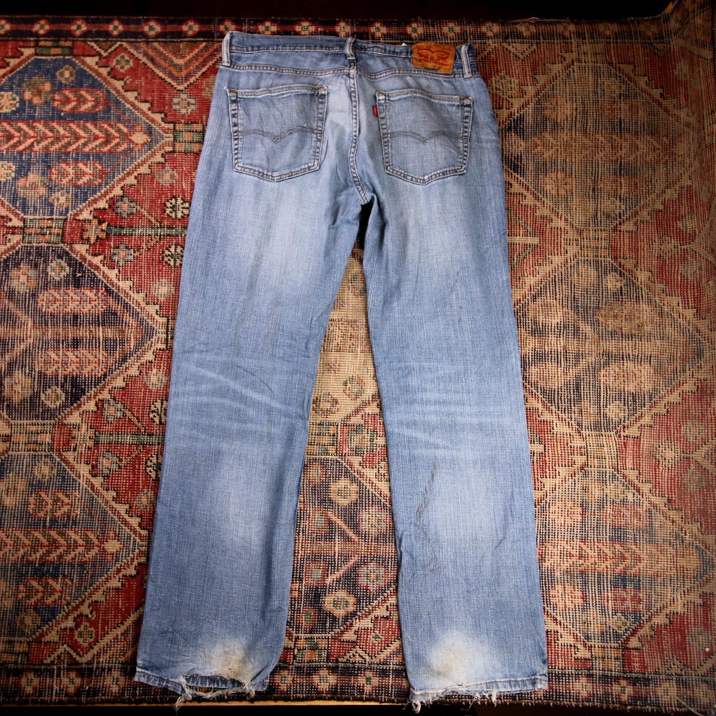 Levi's 514 W38 L33 Straight Leg Classic Ripped Style Blue Denim Jeans