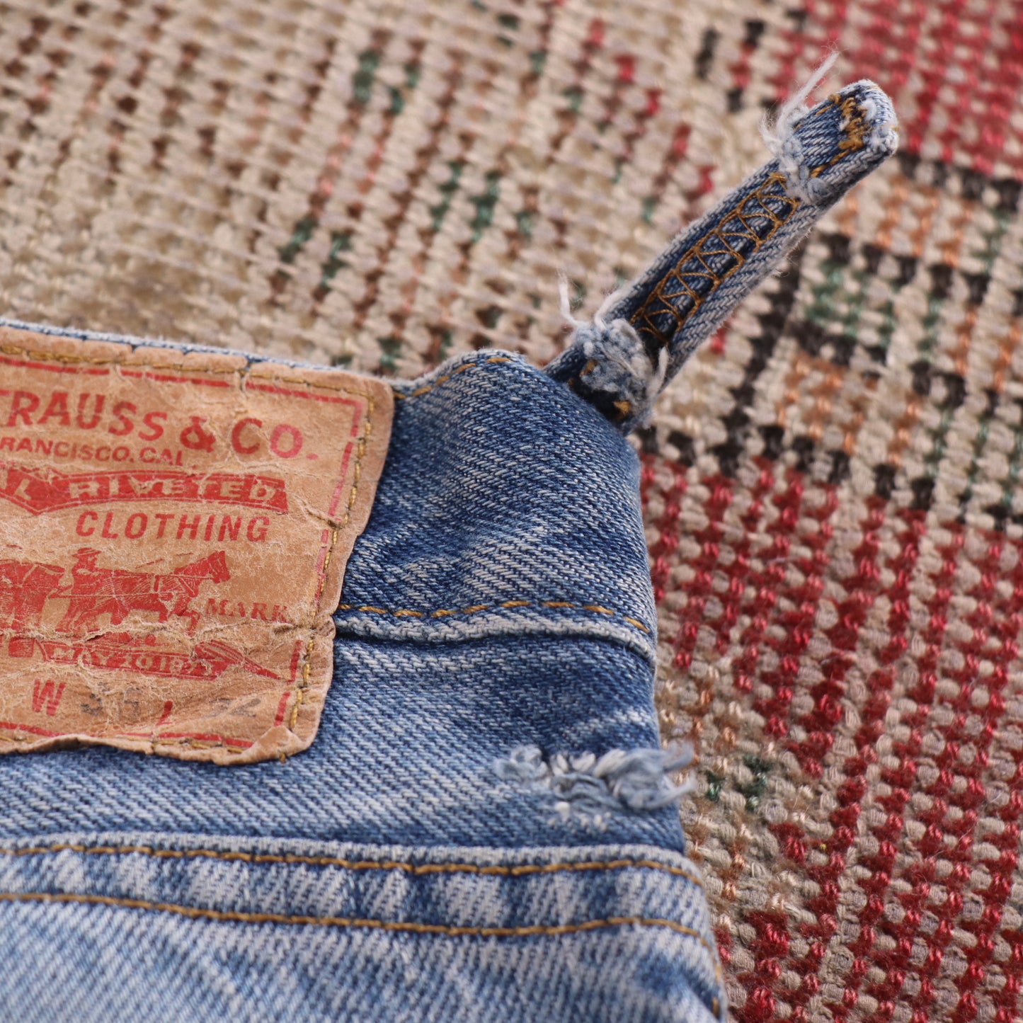 Levi's 550 Red Tab W36 L31 Tapered Leg Relaxed Fit Blue Denim Jeans