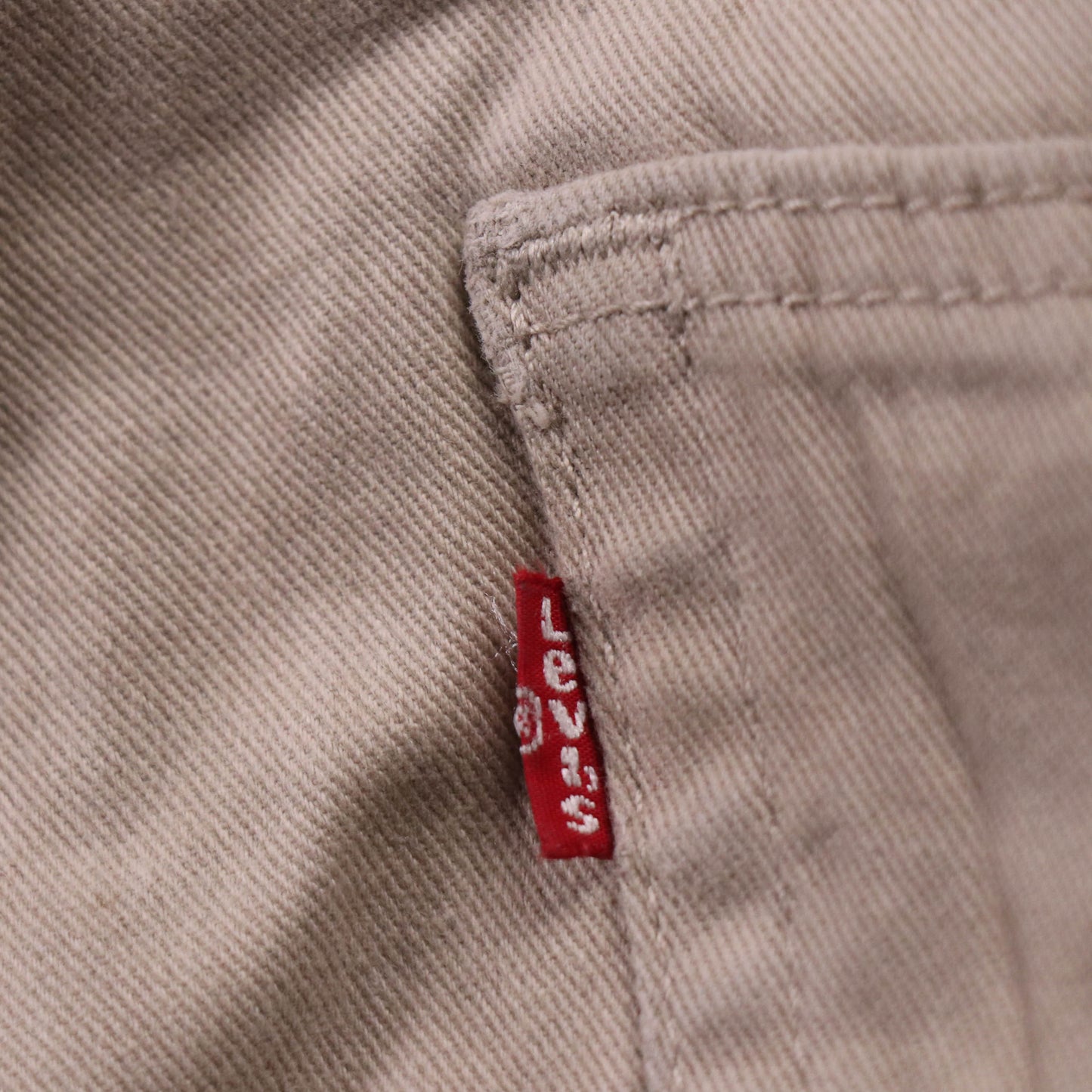 Levi's 513 Red Tab W32 L30 Straight Leg Slim Fit Beige Denim Jeans