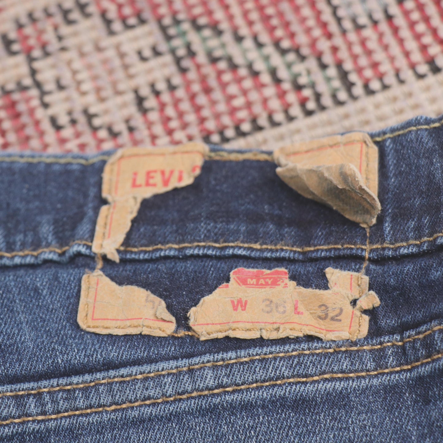 Levi's W36 L30 Straight Leg Classic Ripped Style Blue Denim Jeans