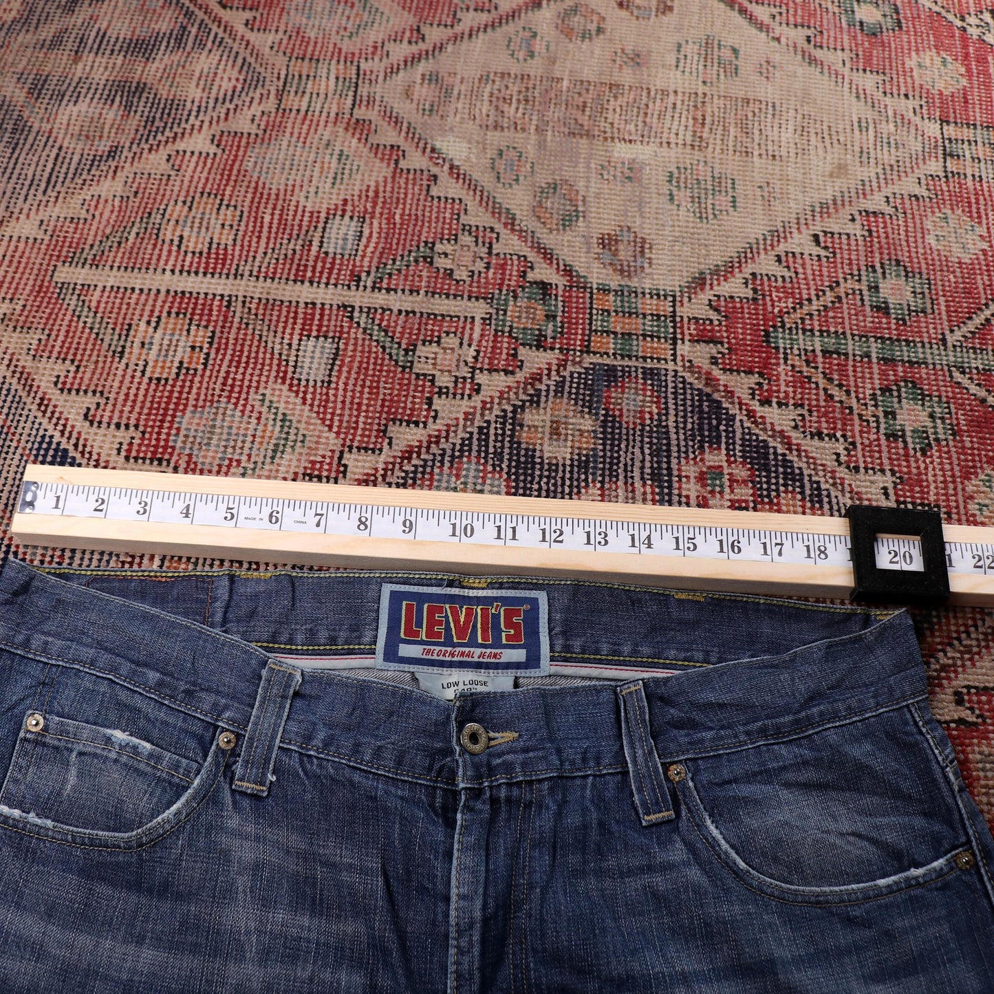 Levi's 549 Red Tab W40 L30 Loose Classic Ripped Style Blue Denim Jeans