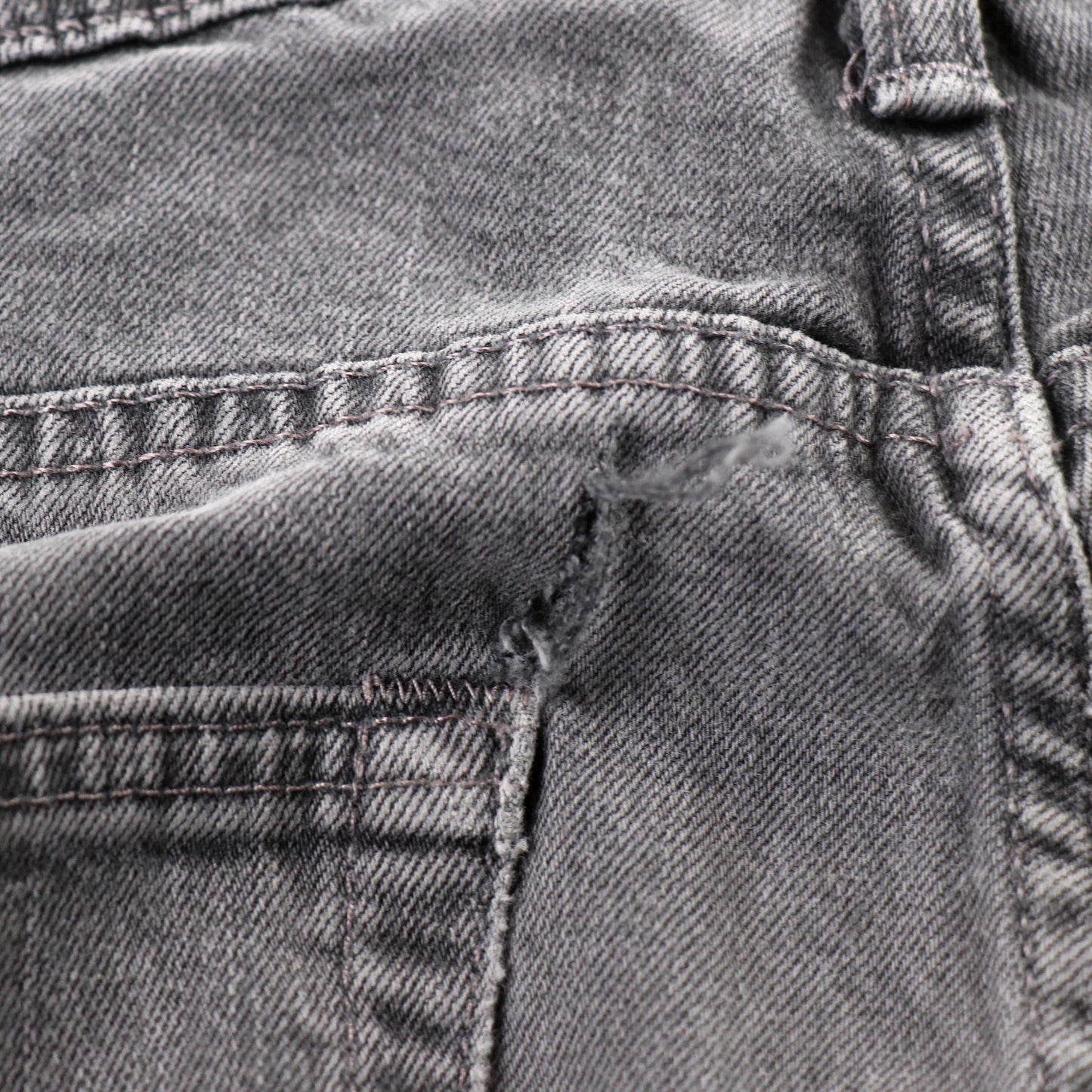 Levi's 504 W36 L32 Straight Leg Regular Fit Classic Ripped Style Grey Denim Jean