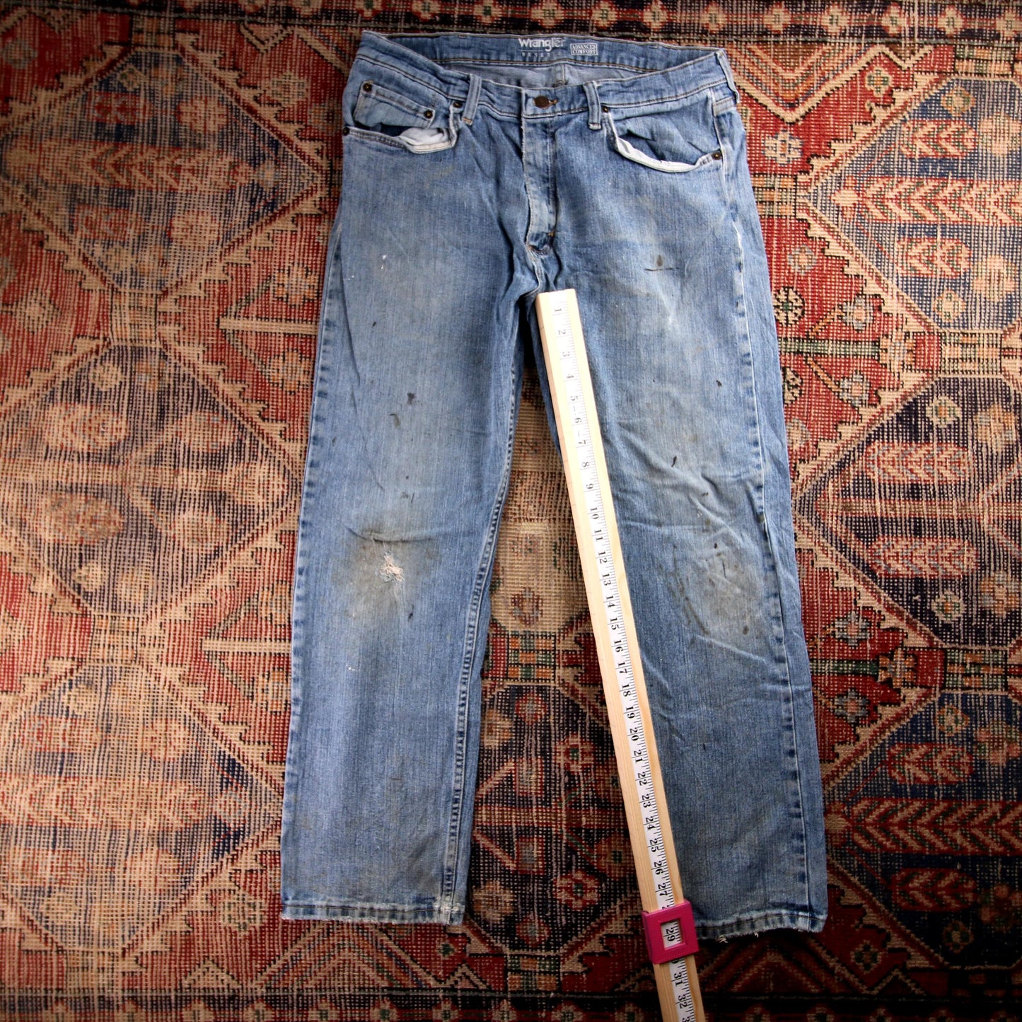 Wrangler W34 L29 Straight Classic Ripped Style Blue Denim Jeans