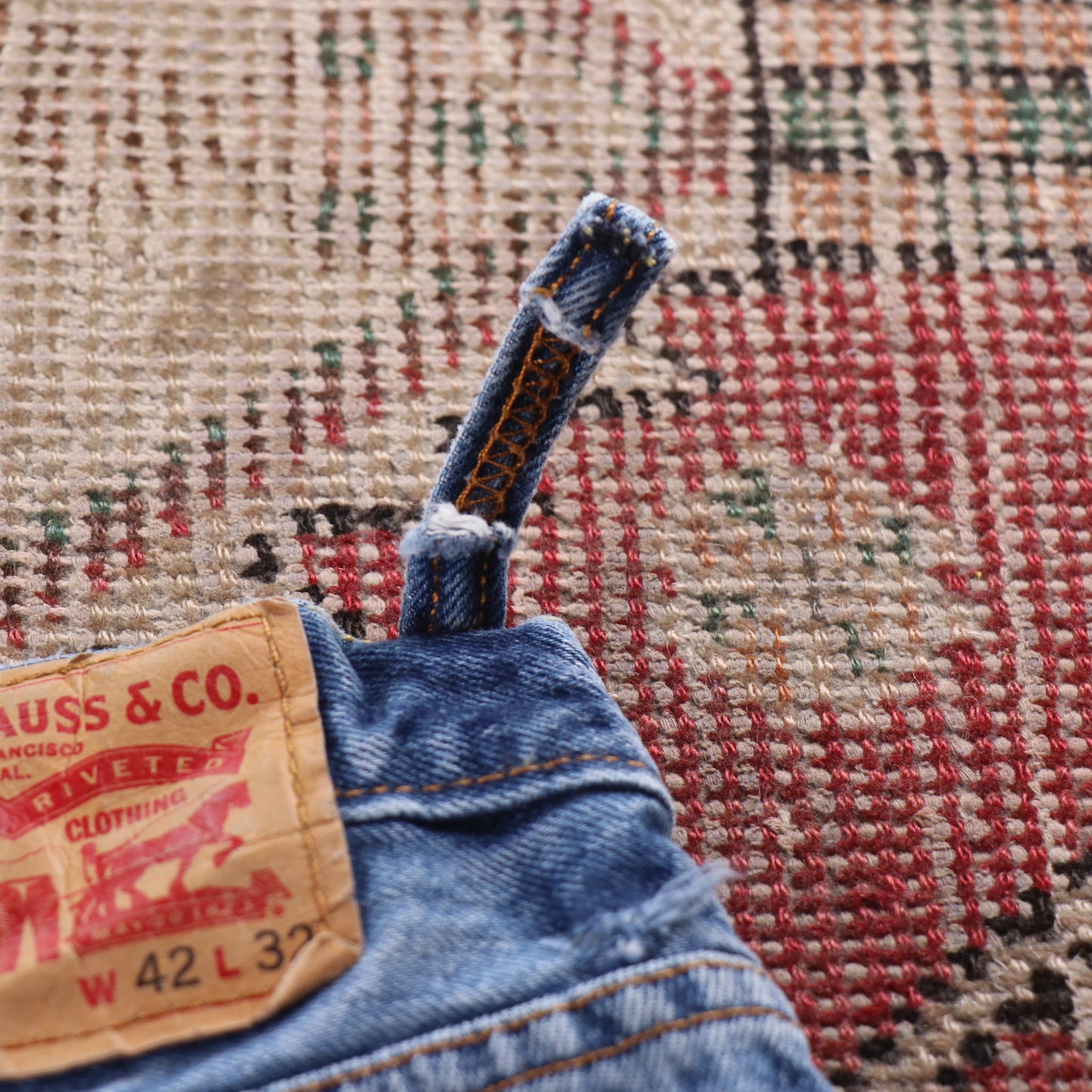 Levi's 550 Red Tab W30 L30 Tapered Leg Relaxed Fit Blue Denim Jeans