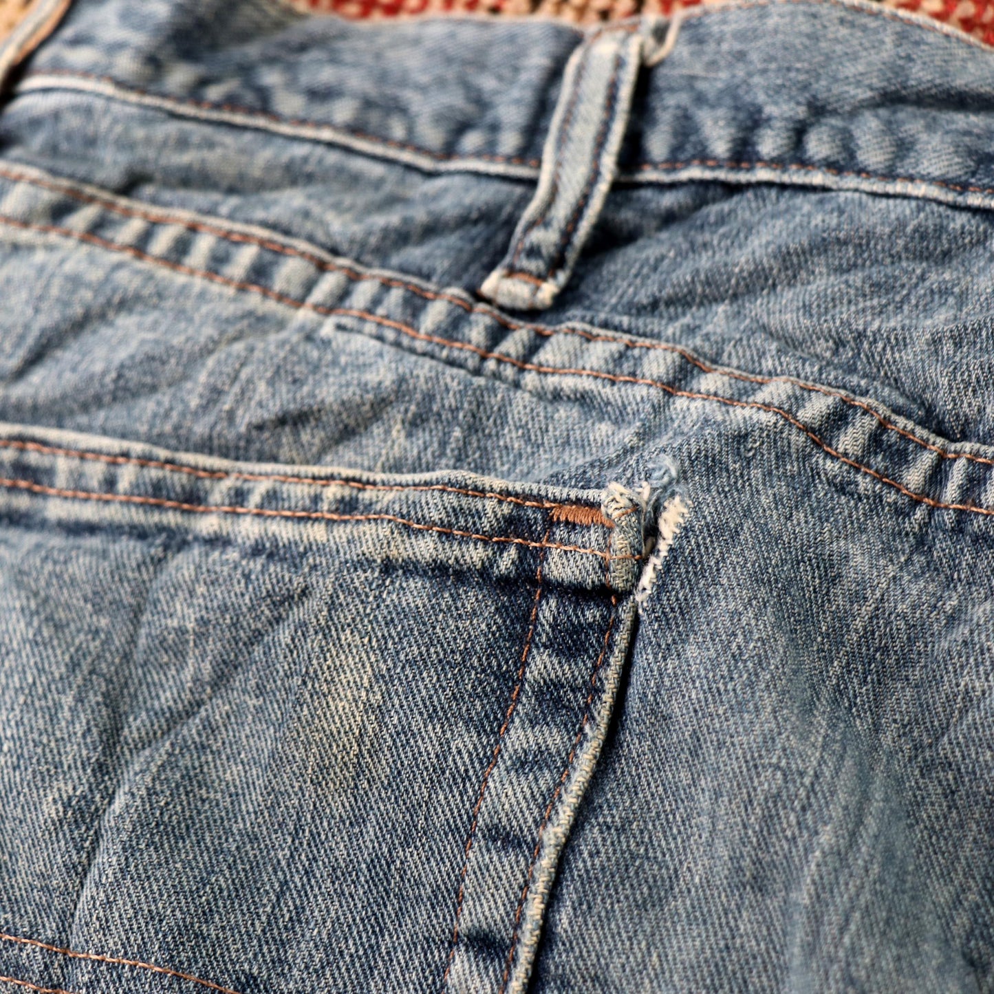 Wrangler W38 L30 Straight Classic Ripped Style Blue Denim Jeans