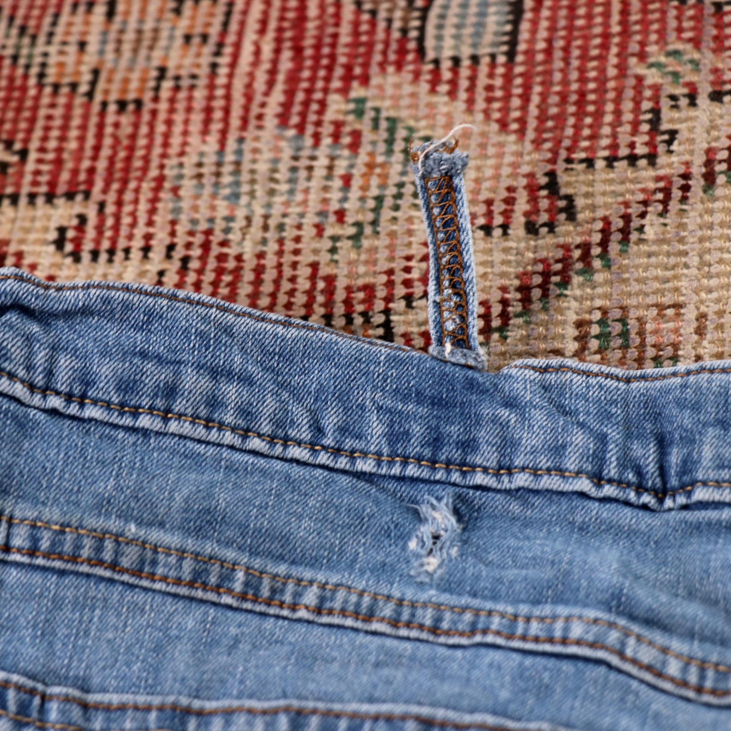 Wrangler Orange Tab W44 L29 Relaxed Classic Ripped Style Blue Denim Jeans