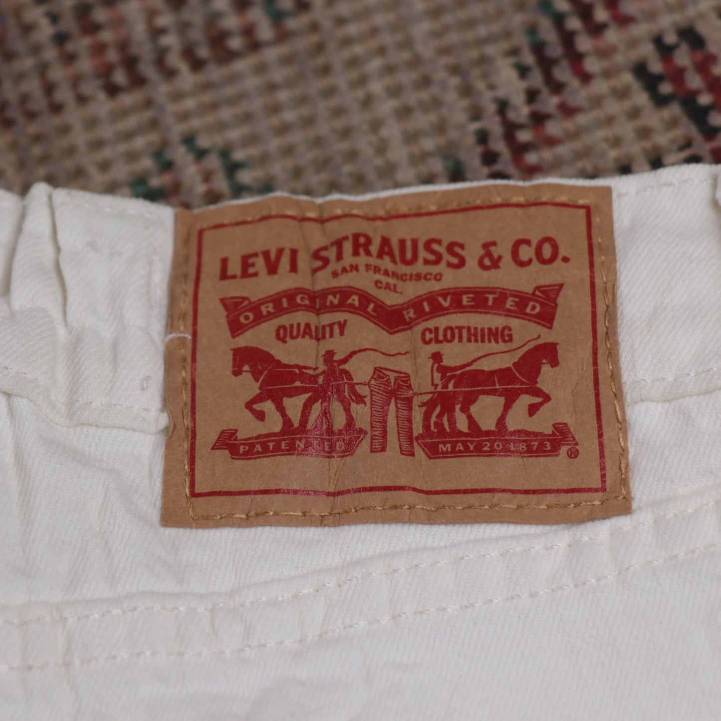 Levi's W32 L23 Straight Leg Loose Fit White Denim Jeans
