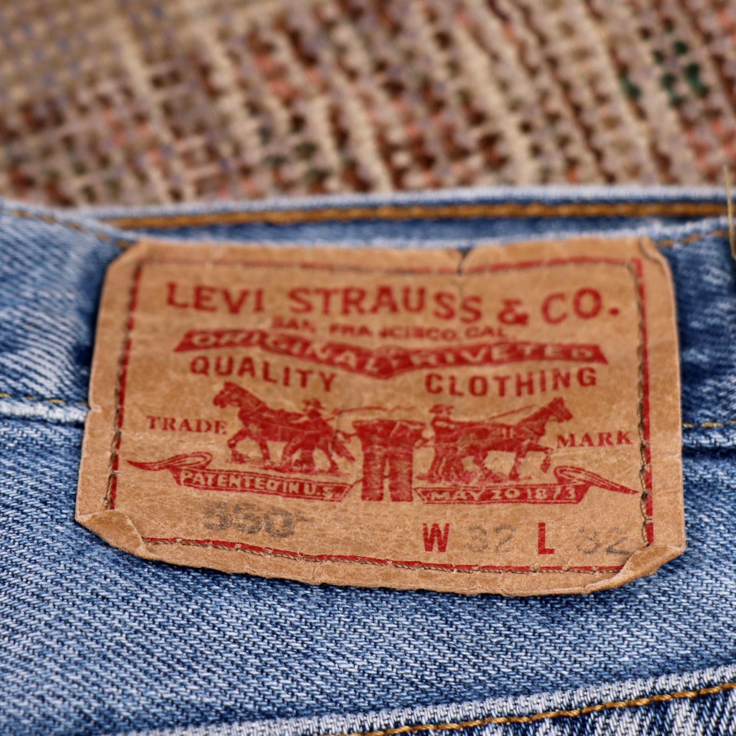 Levi's 550 W32 L30 Tapered Leg Relaxed Fit Classic Ripped Style Blue Denim Jeans