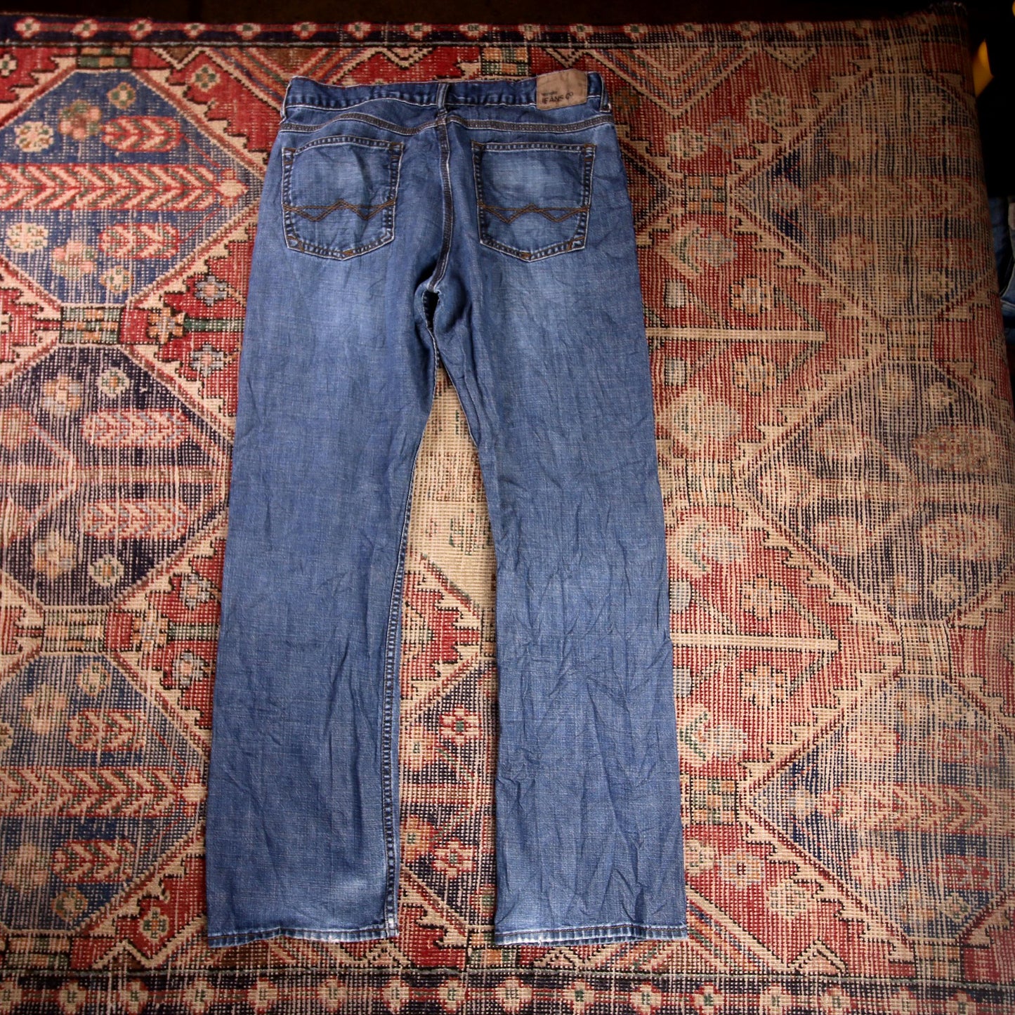 Wrangler W32 L30 Straight Leg Relaxed Fit Blue Denim Jeans
