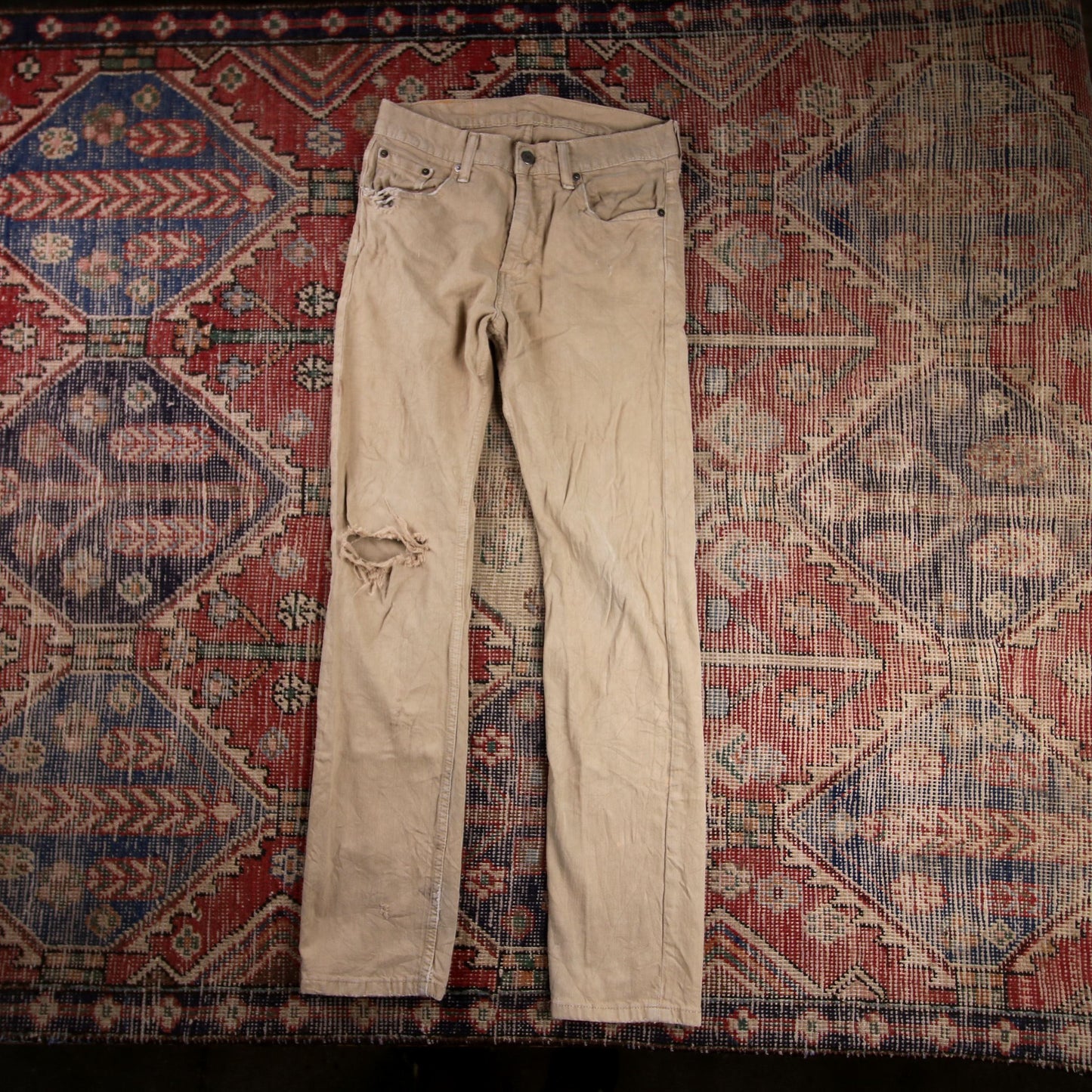 Levi's W28 L30 Straight Leg Classic Ripped Style Beige Denim Jeans