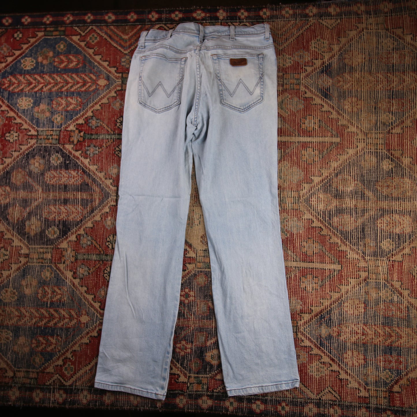 Wrangler W34 L32 Straight Leg Loose Fit Classic Ripped Style Blue Denim Jeans