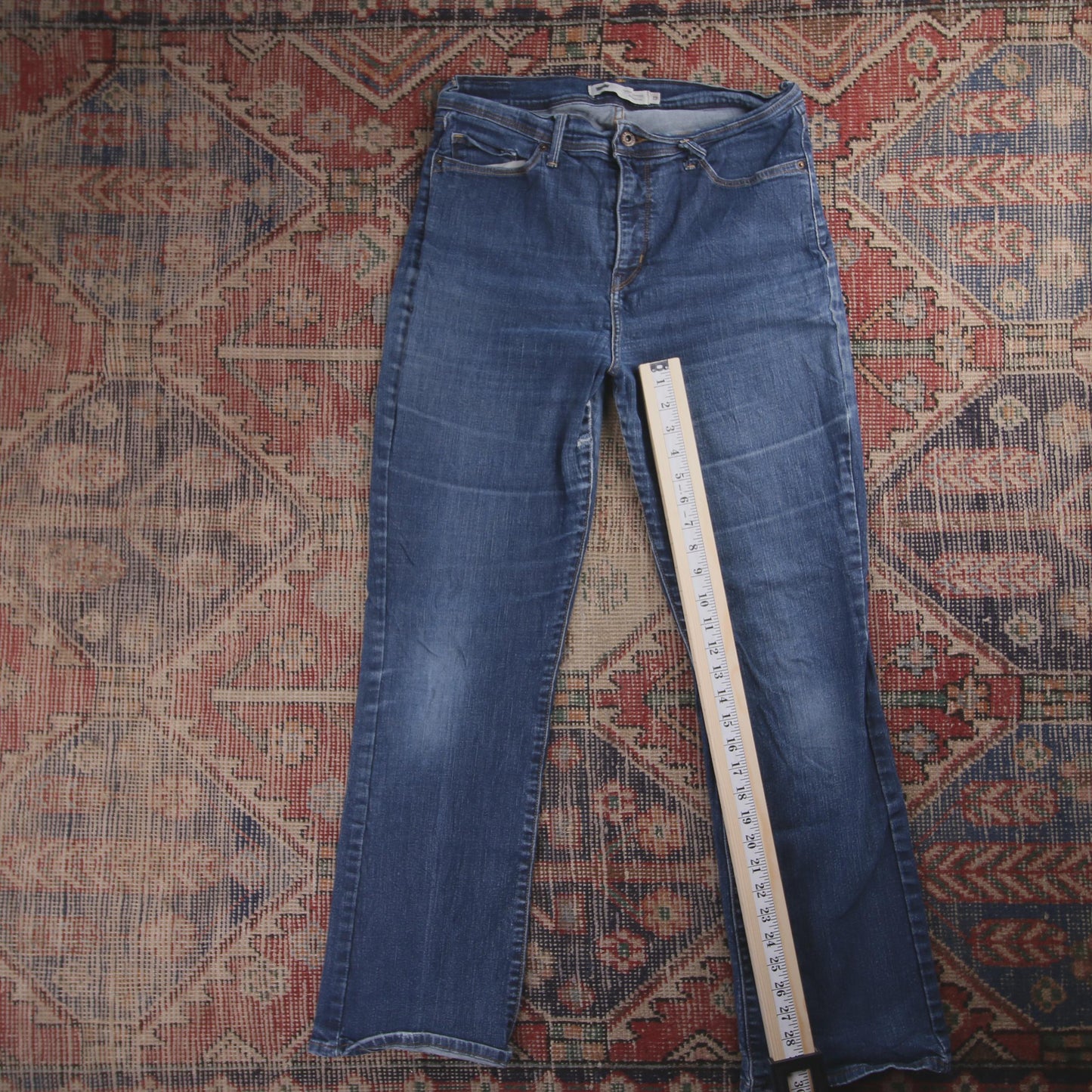 Levi's Red Tab W56 L28 Bootcut Straight Leg Blue Denim Jeans