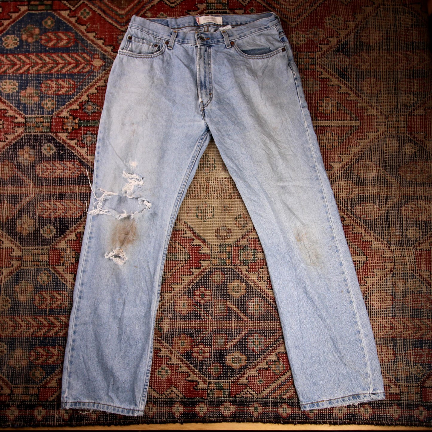 Levi's W34 L30 Straight Leg Relaxed Fit Classic Ripped Style Blue Denim Jeans