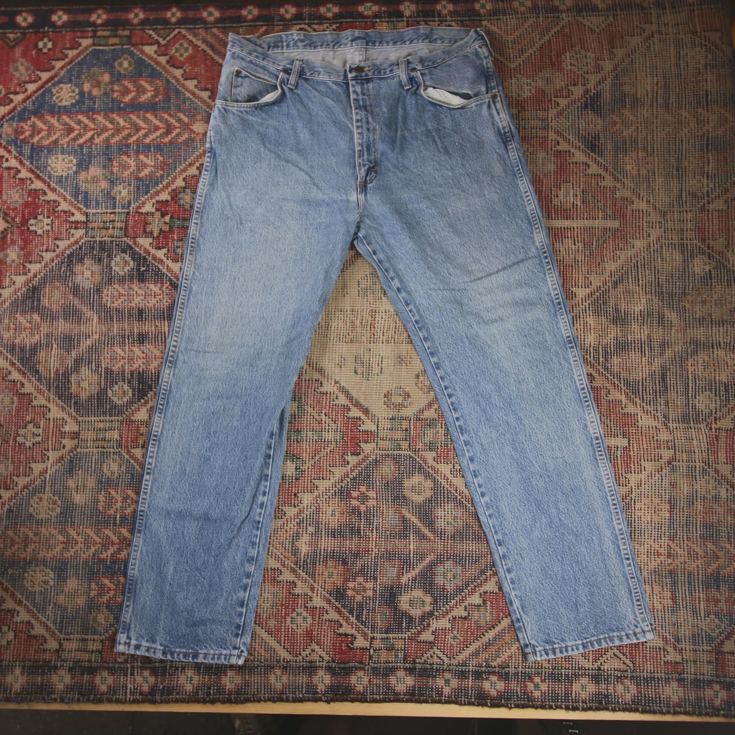Wrangler W38 L30 Straight Leg Relaxed Fit Blue Denim Jeans