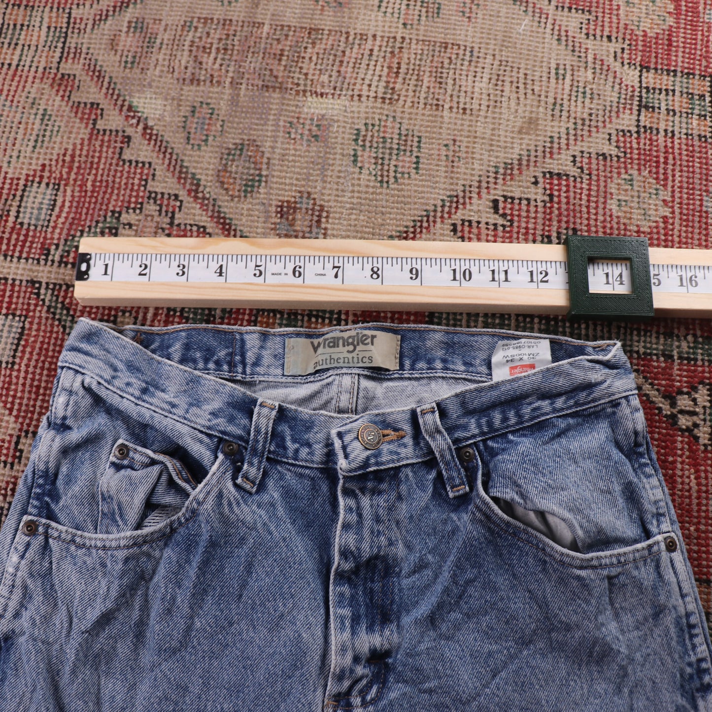 Wrangler W28 L31 Straight Leg Blue Denim Jeans