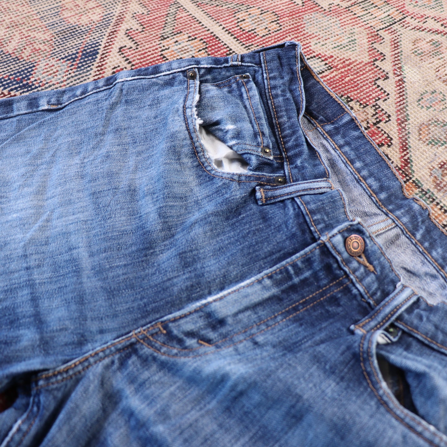 Levi's W34 L29 Straight Leg Classic Ripped Style Blue Denim Jeans