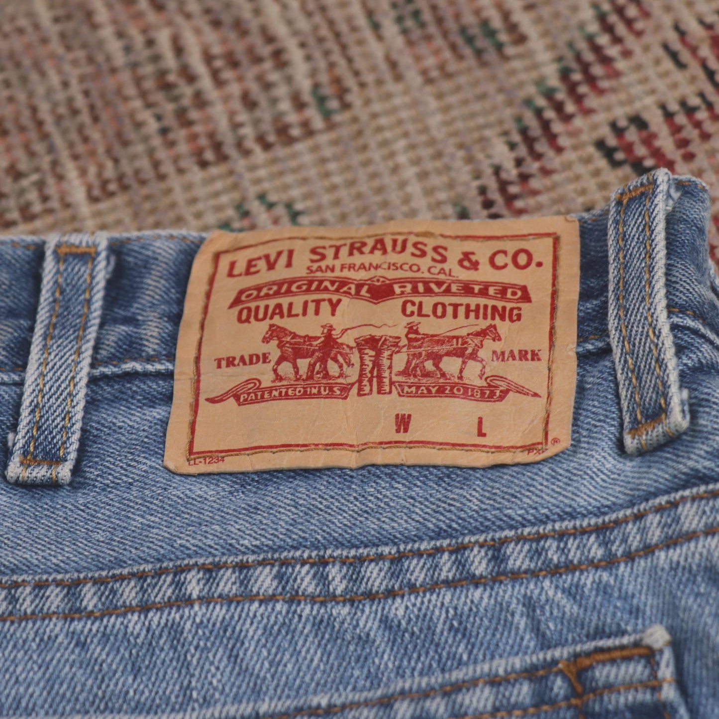 Levi's 550 W38 L30 Tapered Leg Relaxed Fit Blue Denim Jeans