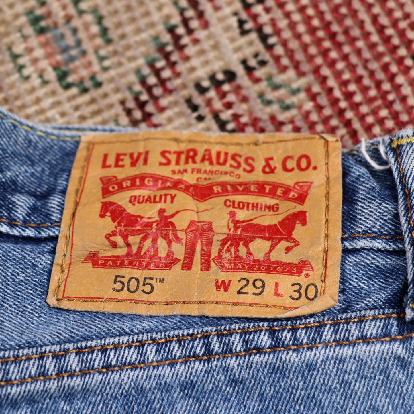 Levi's 505 W30 L26 Straight Leg Regular Fit Classic Ripped Style Blue Denim Jean