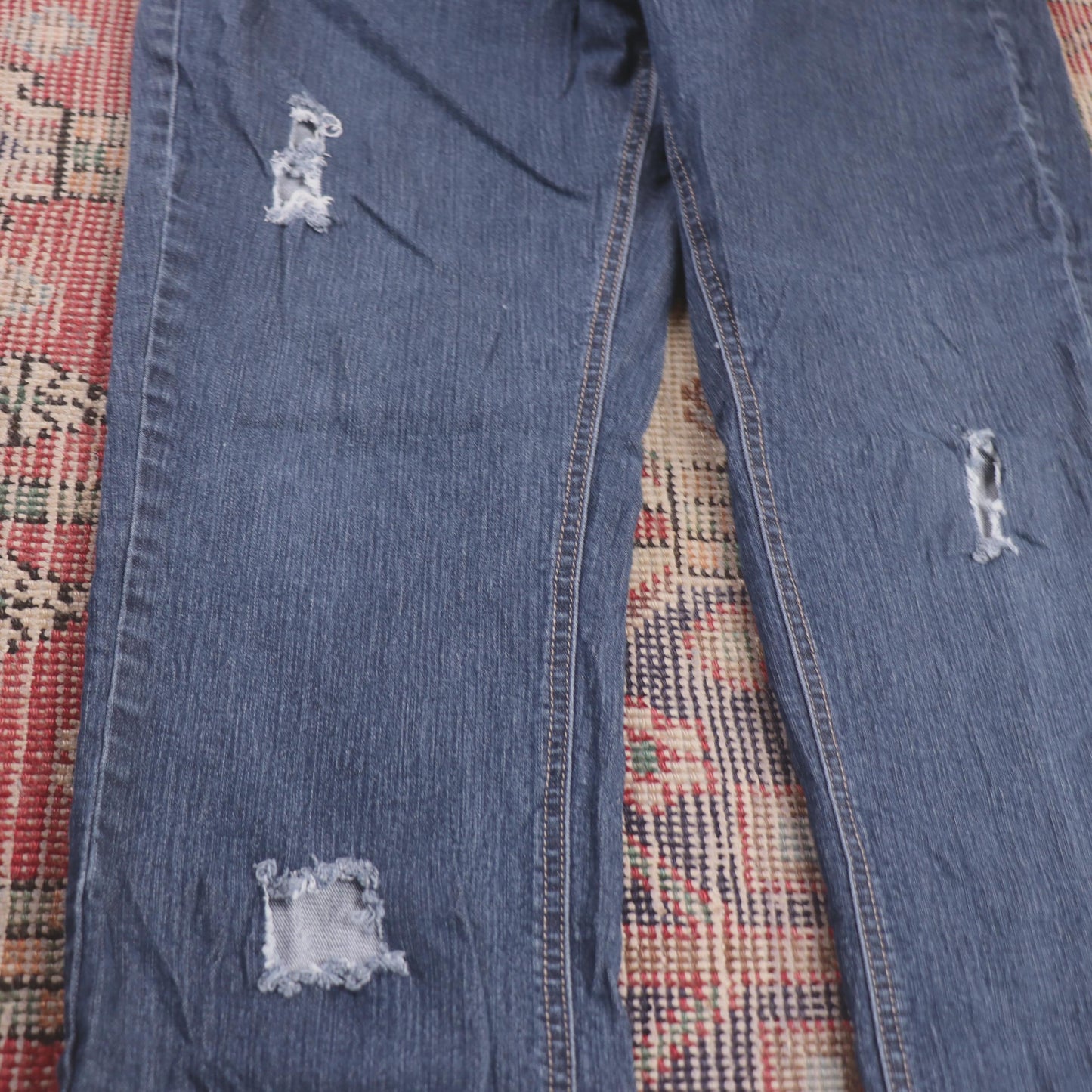 Lee W32 L30 Straight Leg Loose Fit Classic Ripped Style Blue Denim Jeans