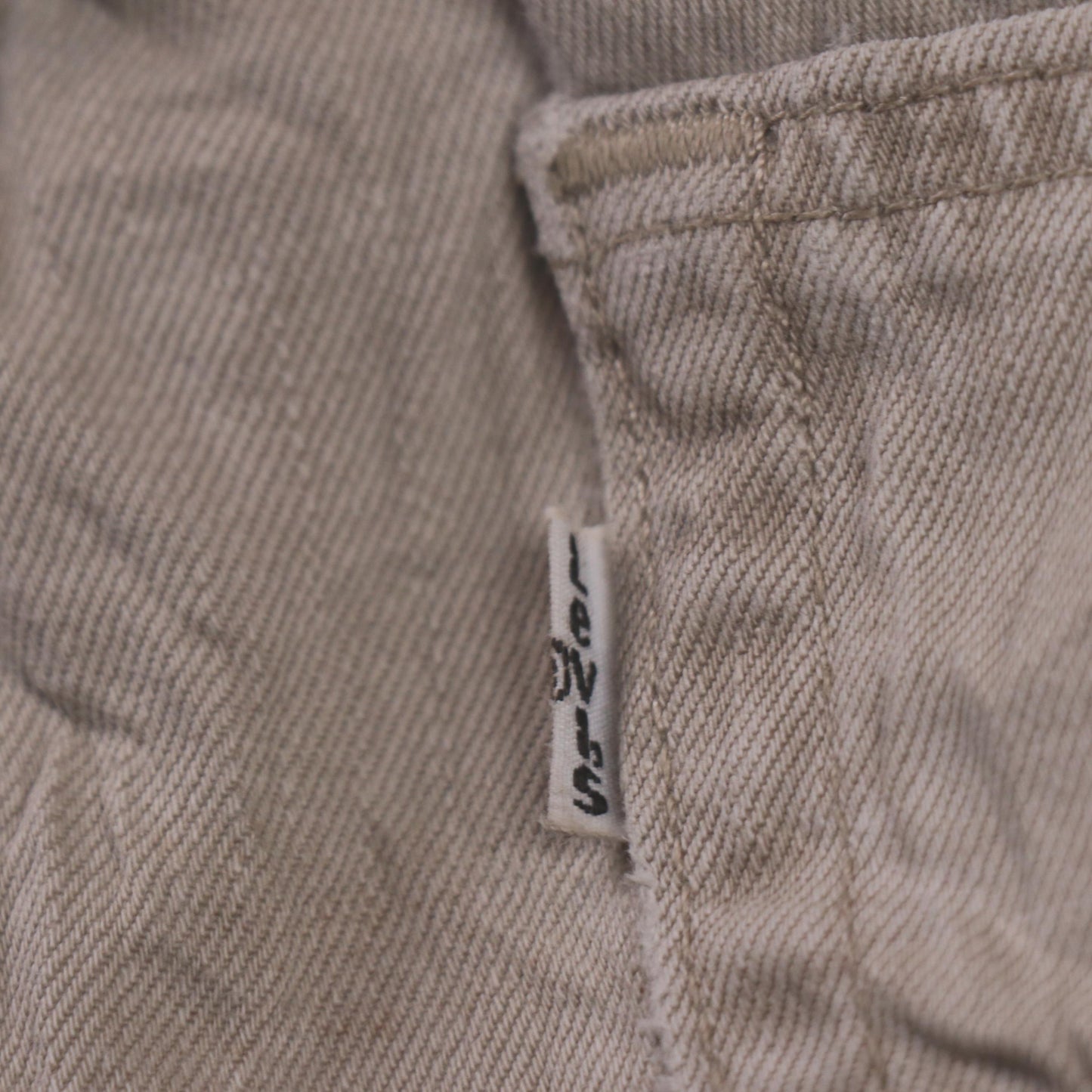 Levi's 505 W32 L33 Straight Leg Regular Fit Classic Ripped Style Beige Denim Jea