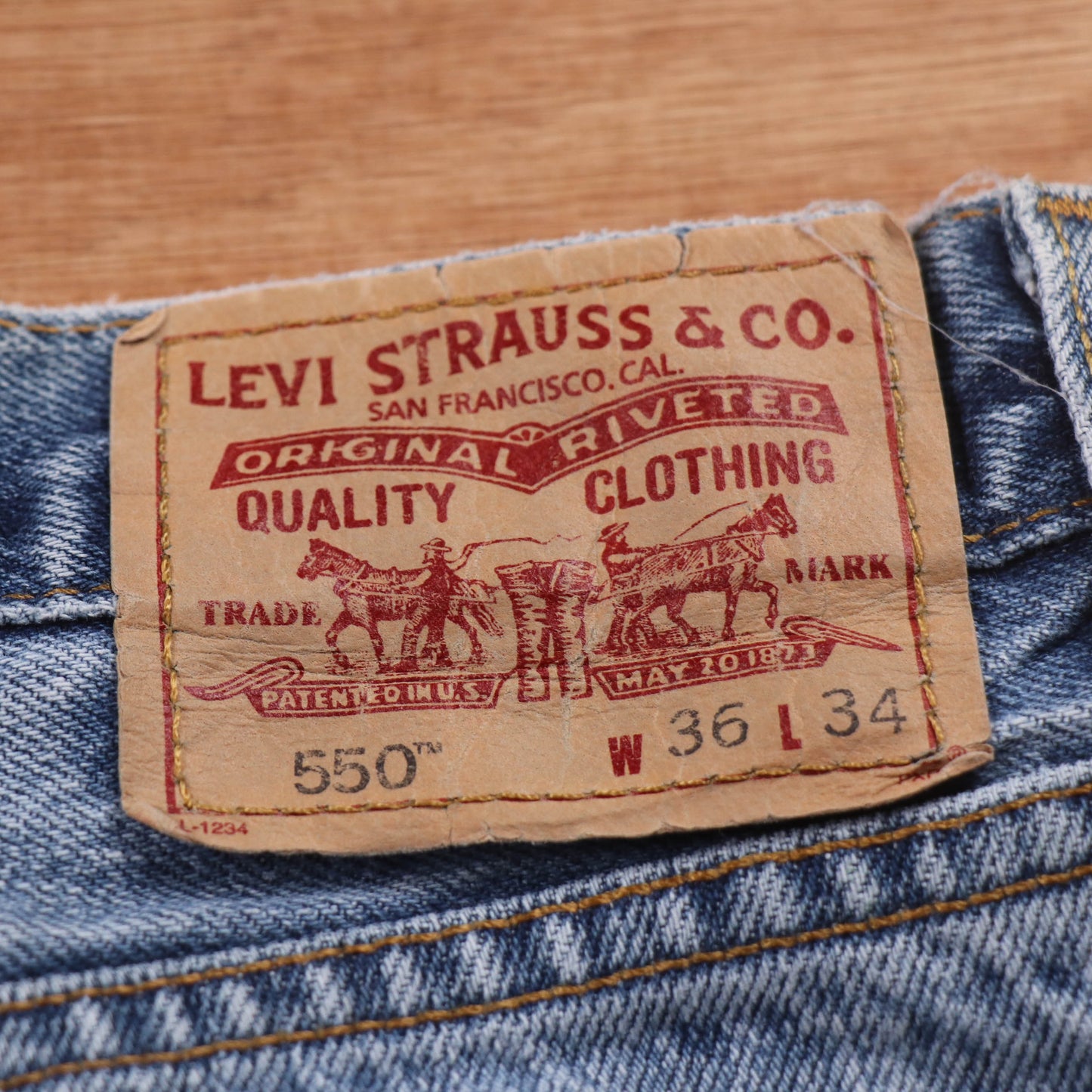 Levi's 550 Red Tab W36 L33 Tapered Leg Relaxed Fit Blue Denim Jeans
