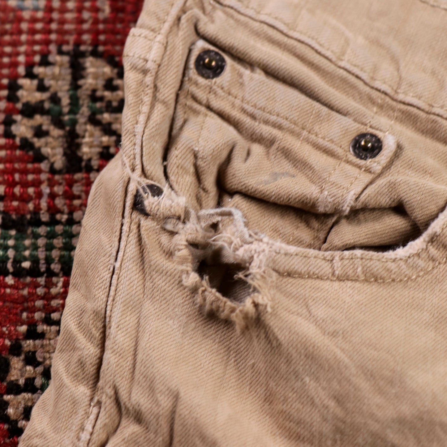 Levi's W28 L30 Straight Leg Classic Ripped Style Beige Denim Jeans