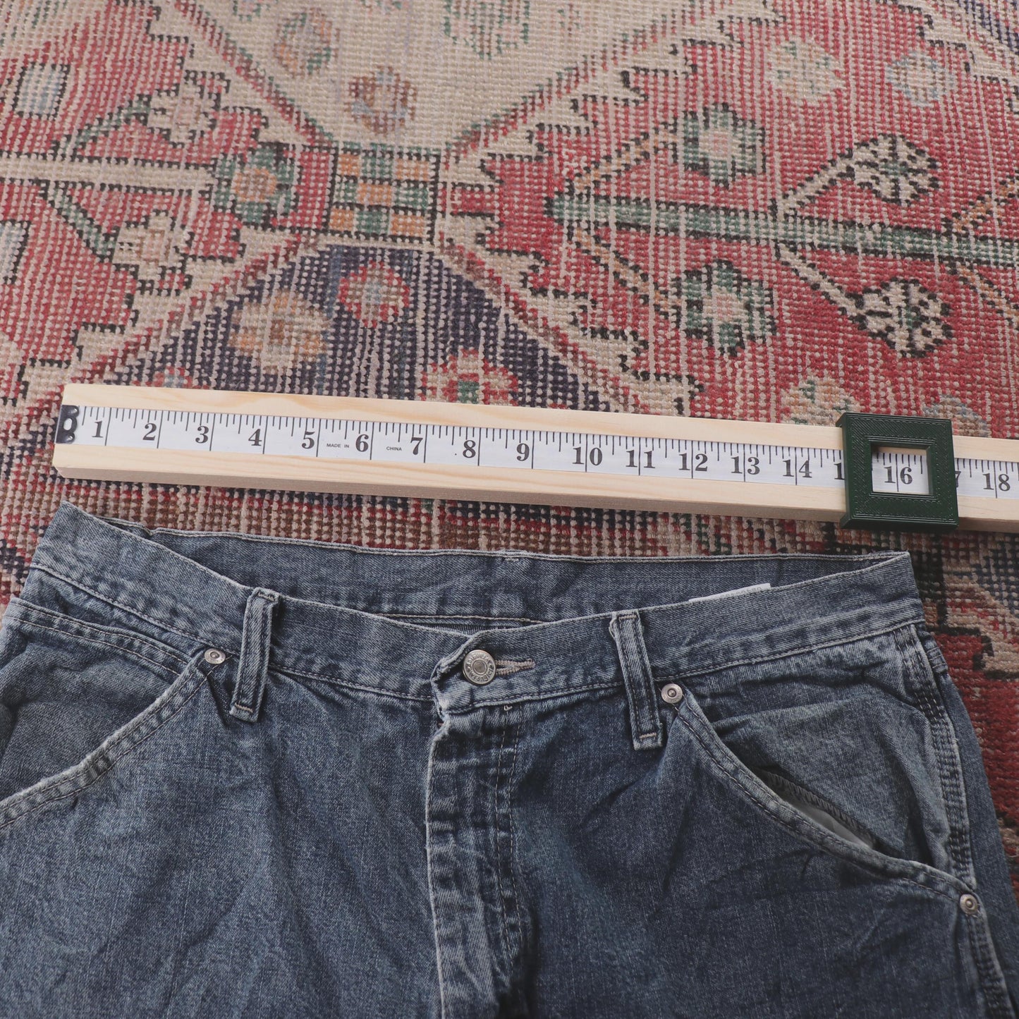 Wrangler W38 L31 Relaxed Blue Denim Jeans