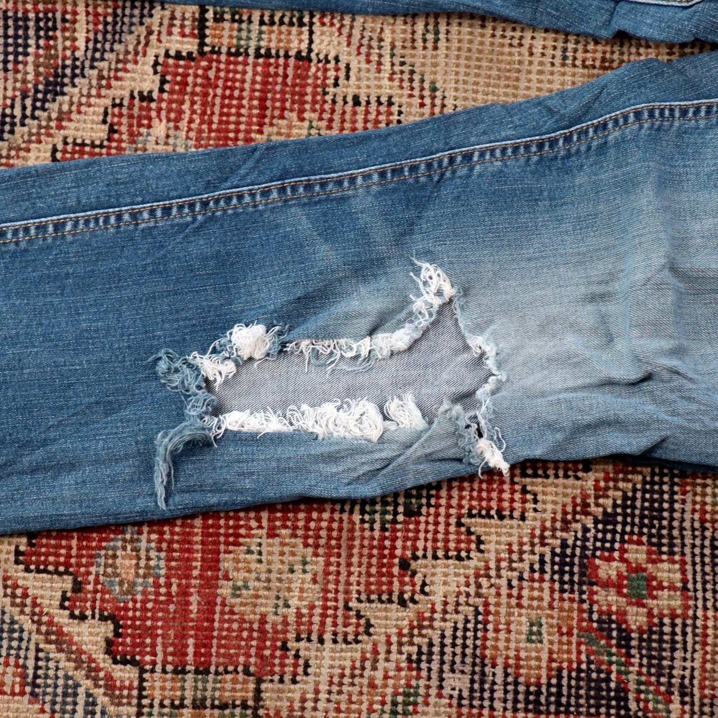 Levi's W30 L29 Straight Leg Classic Ripped Style Blue Denim Jeans
