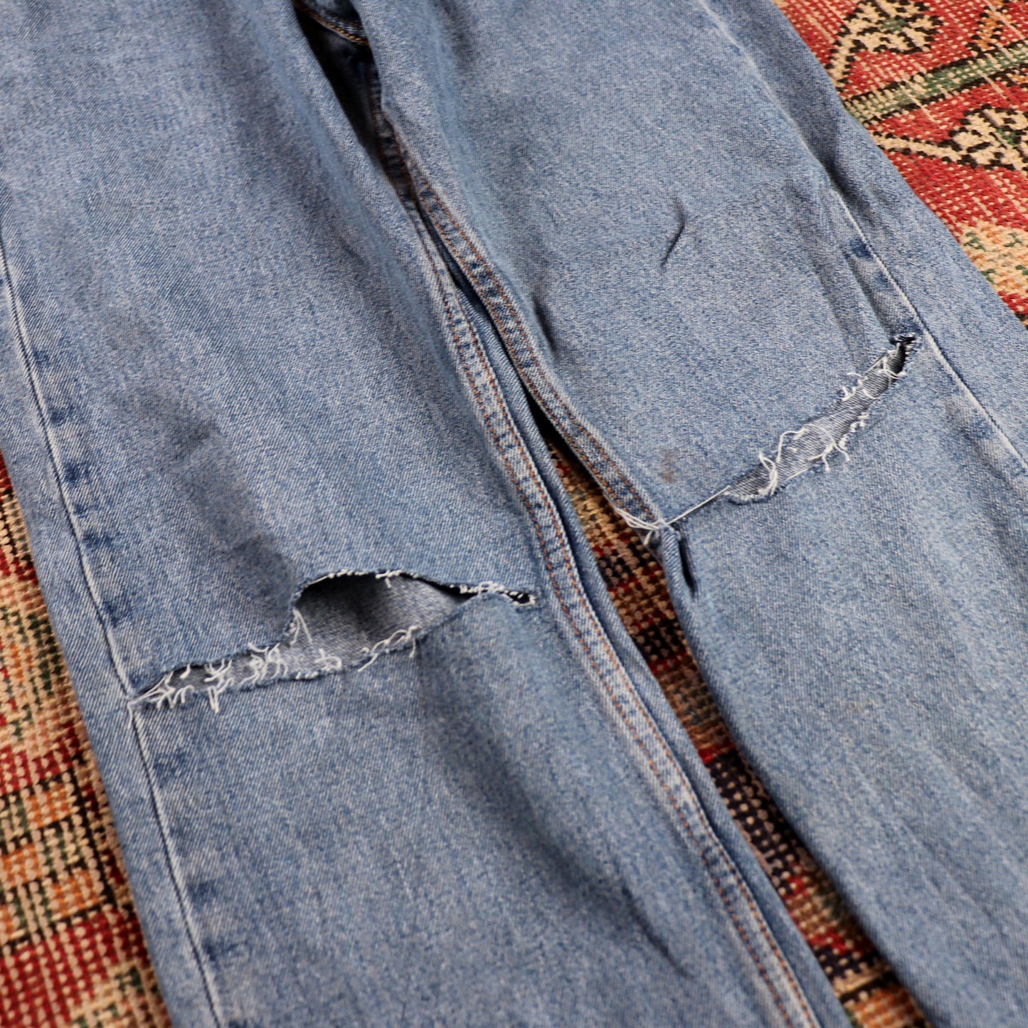 Levi's 505 W30 L26 Straight Leg Regular Fit Classic Ripped Style Blue Denim Jean