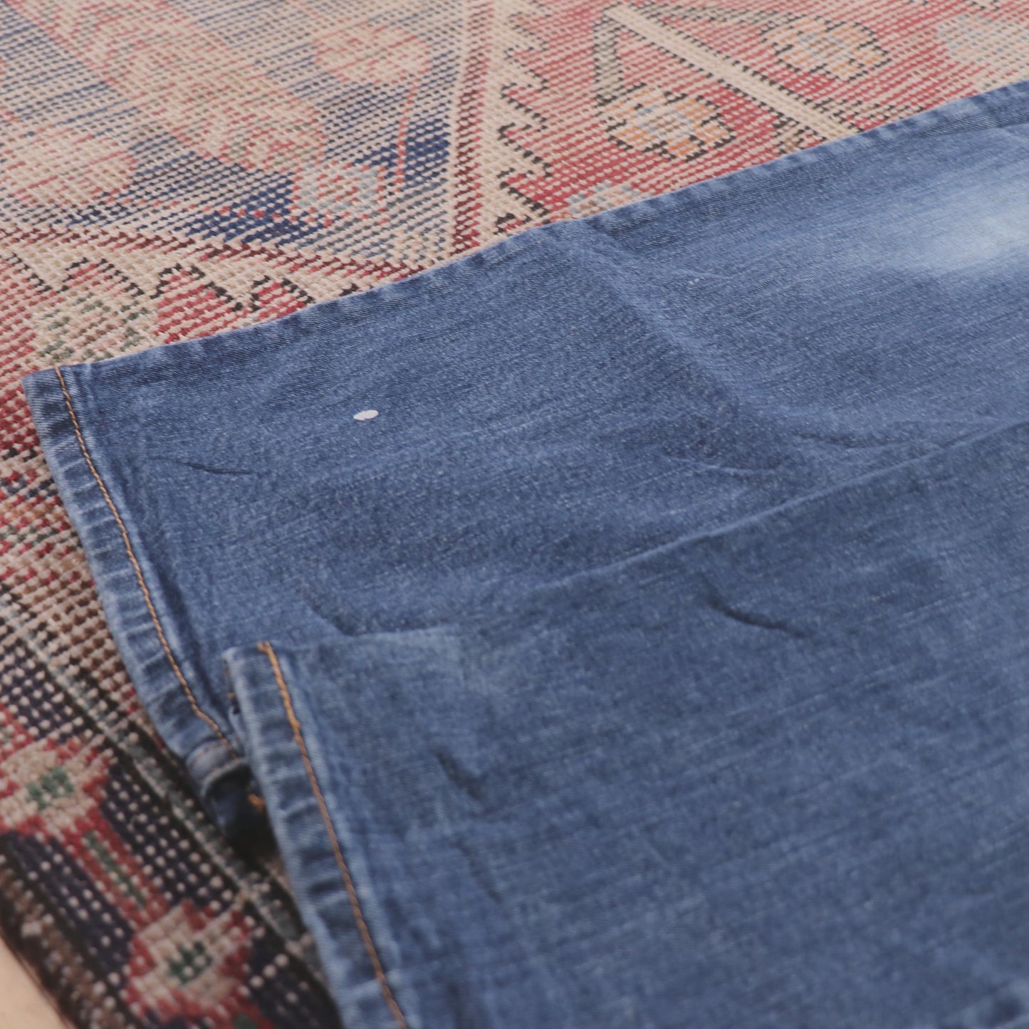 Levi's 514 W32 L30 Straight Leg Classic Ripped Style Blue Denim Jeans