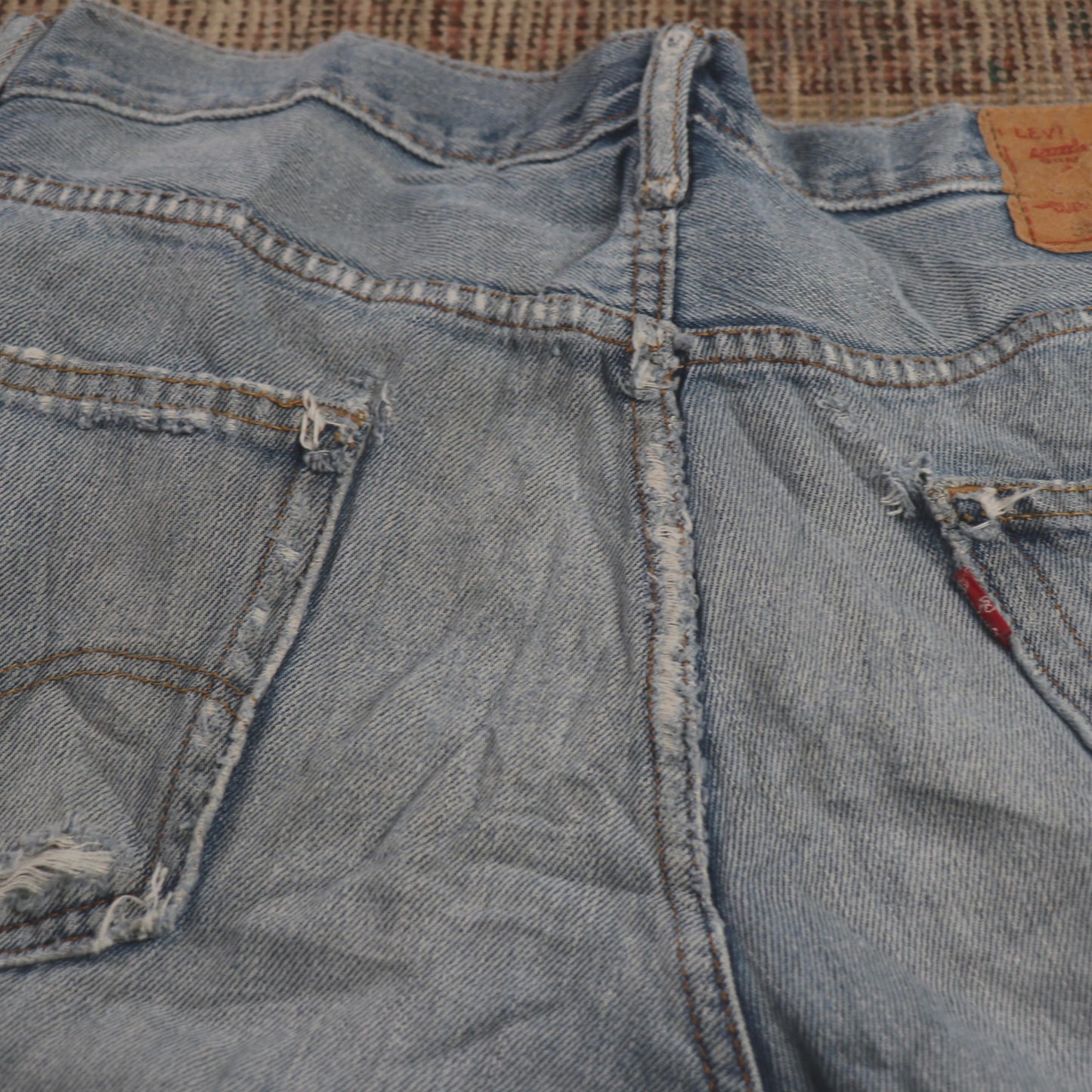 Levi's W34 L28 Tapered Leg Loose Fit Classic Ripped Style Blue Denim Jeans