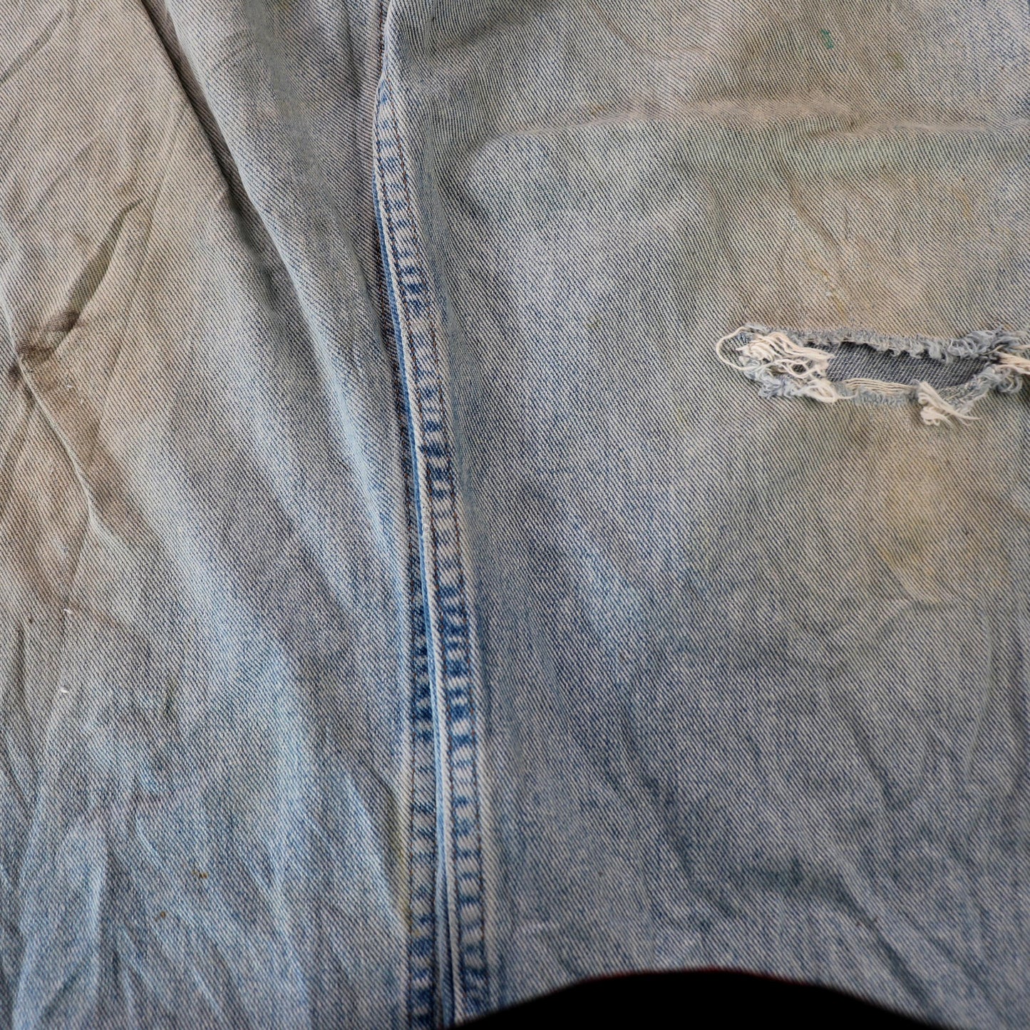 Wrangler W36 L32 Straight Leg Relaxed Fit Classic Ripped Style Blue Denim Jeans