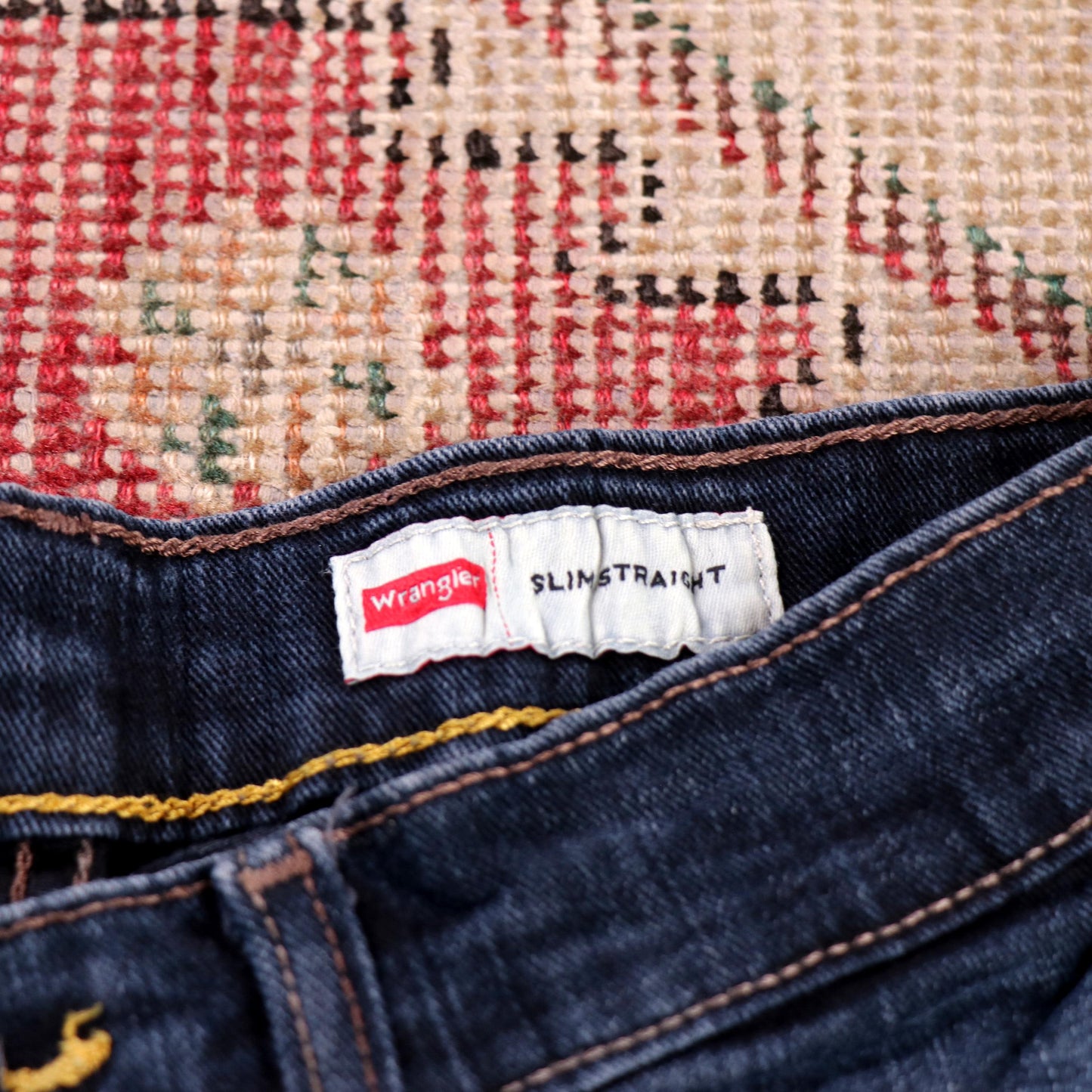 Wrangler W28 L30 Straight Leg Relaxed Fit Blue Denim Jeans