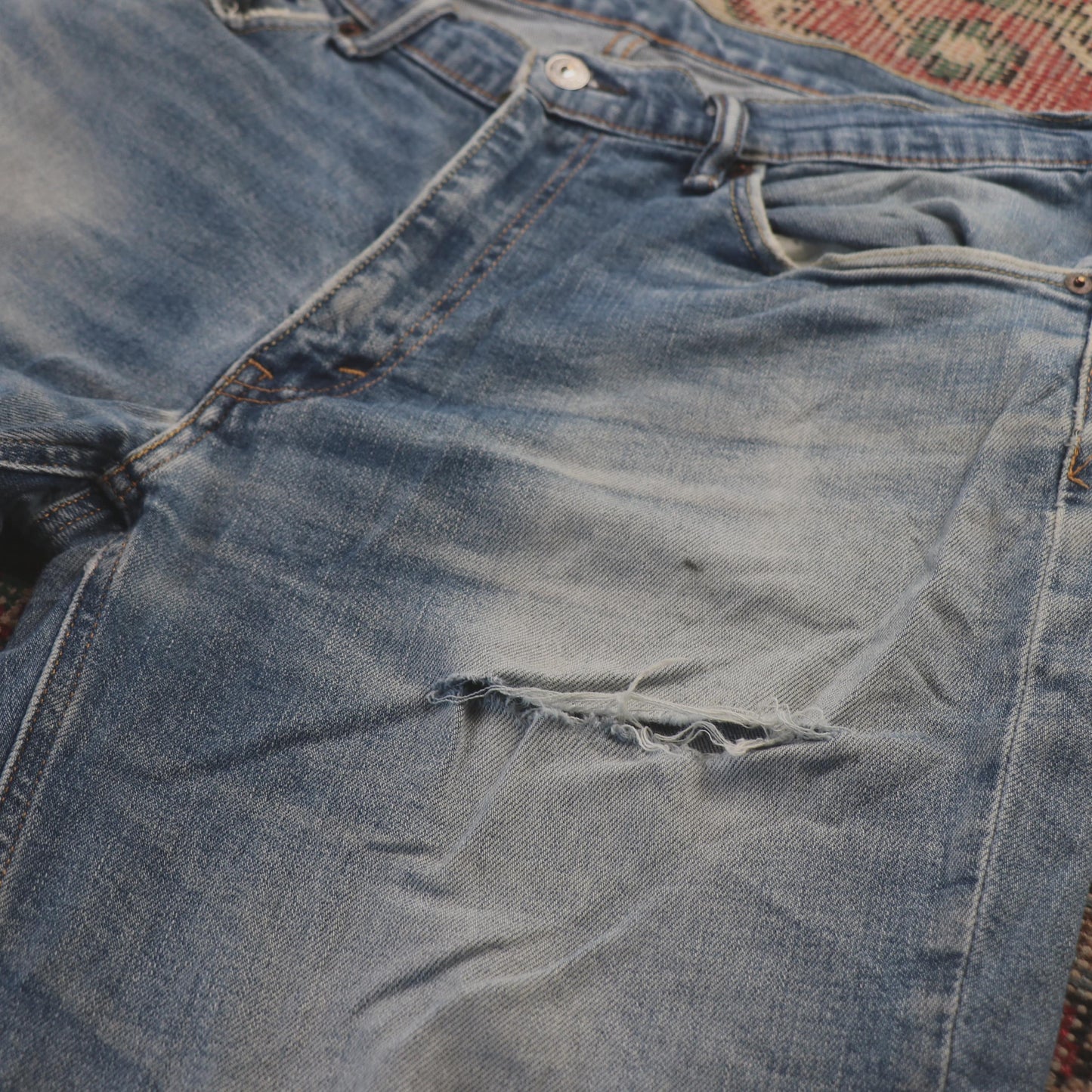 Levi's 541 W38 L31 Tapered Leg Classic Ripped Style Blue Denim Jeans