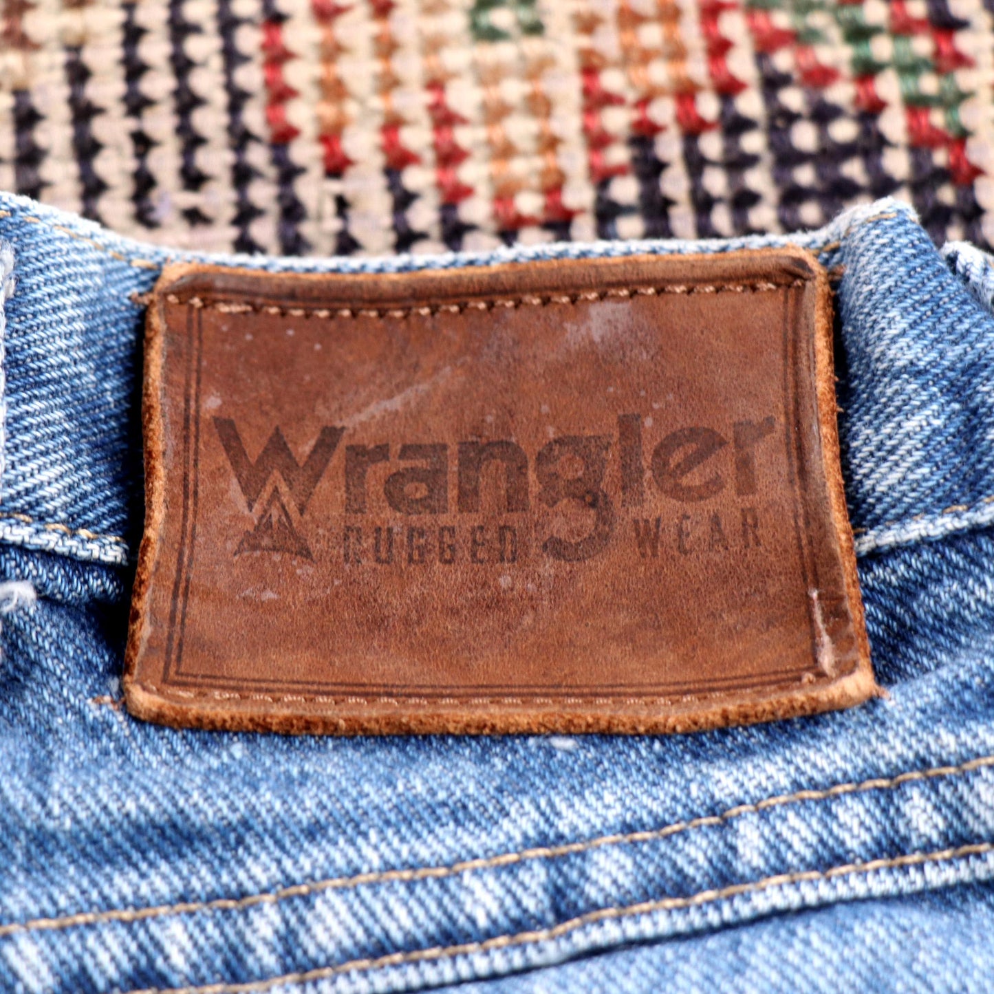 Wrangler W38 L31 Straight Leg Relaxed Fit Blue Denim Jeans