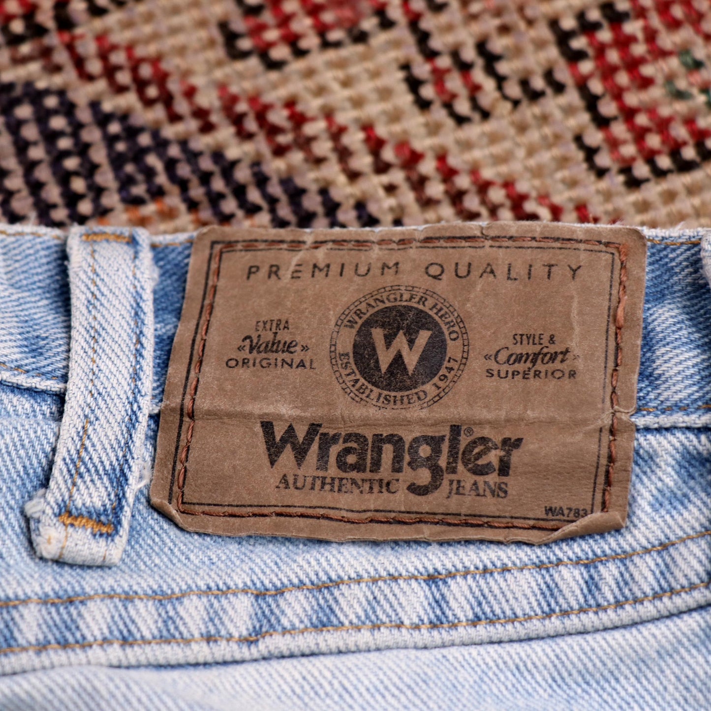 Wrangler W34 L30 Straight Leg Relaxed Fit Blue Denim Jeans