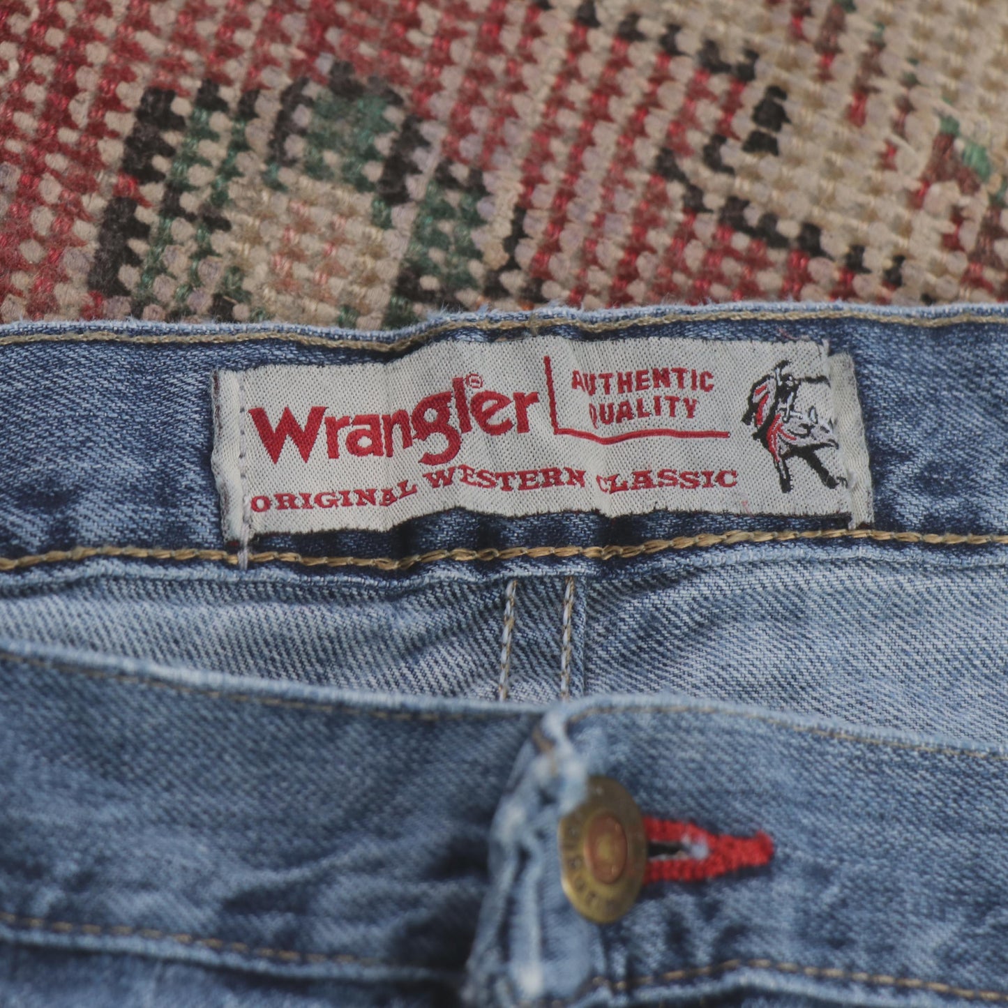 Wrangler W38 L33 Straight Leg Relaxed Fit Blue Denim Jeans