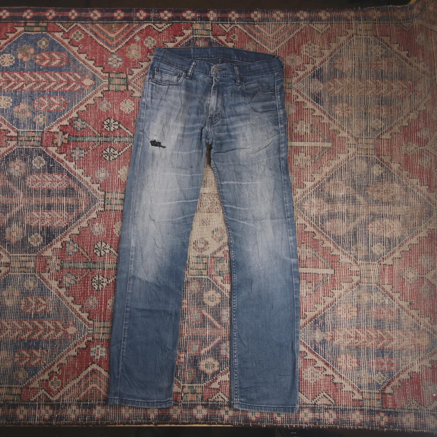 Levi's 513 W30 L30 Straight Leg Slim Fit Classic Ripped Style Blue Denim Jeans