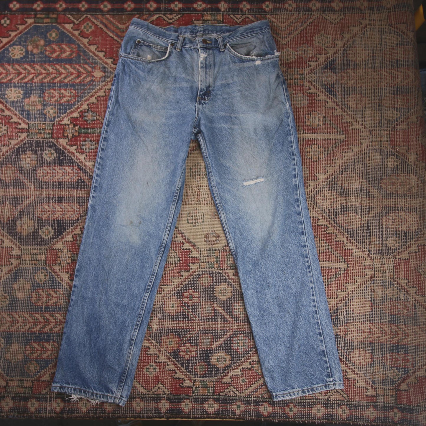 Lee W34 L30 Straight Leg Relaxed Fit Classic Ripped Style Blue Denim Jeans