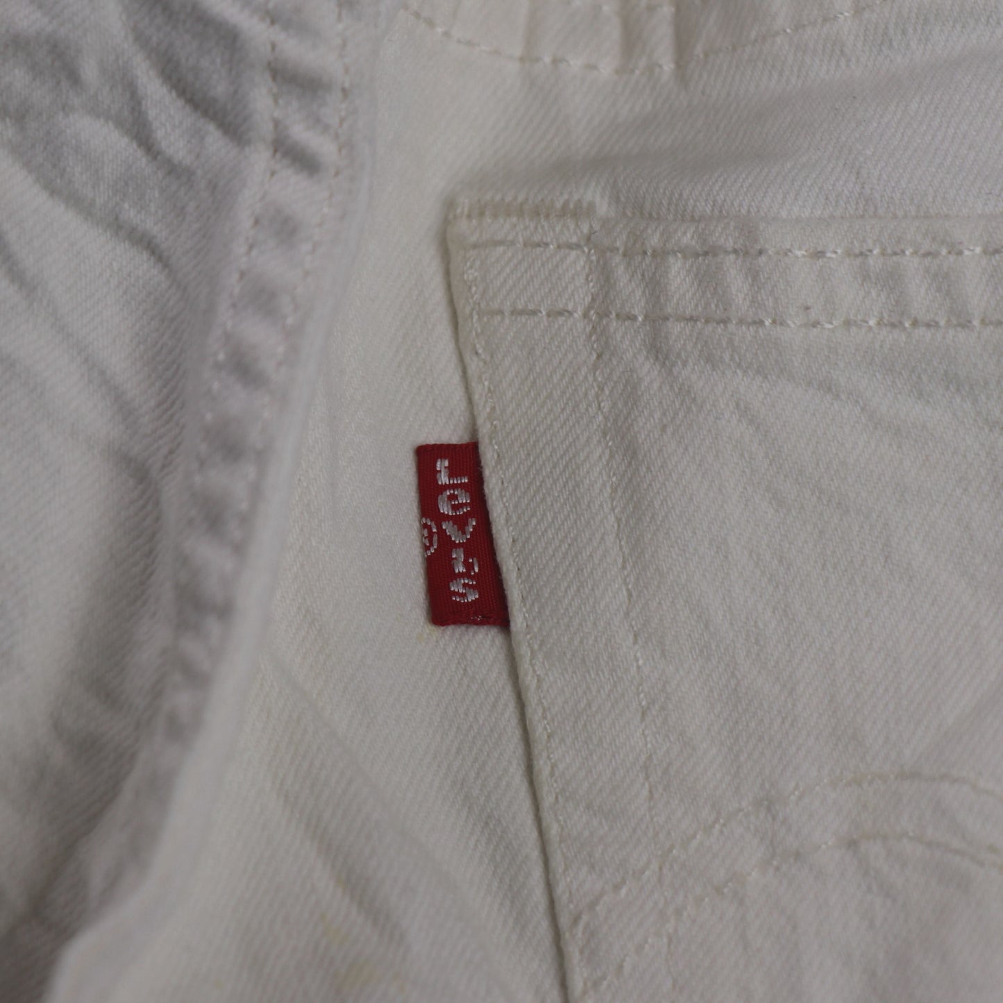 Levi's W32 L23 Straight Leg Loose Fit White Denim Jeans
