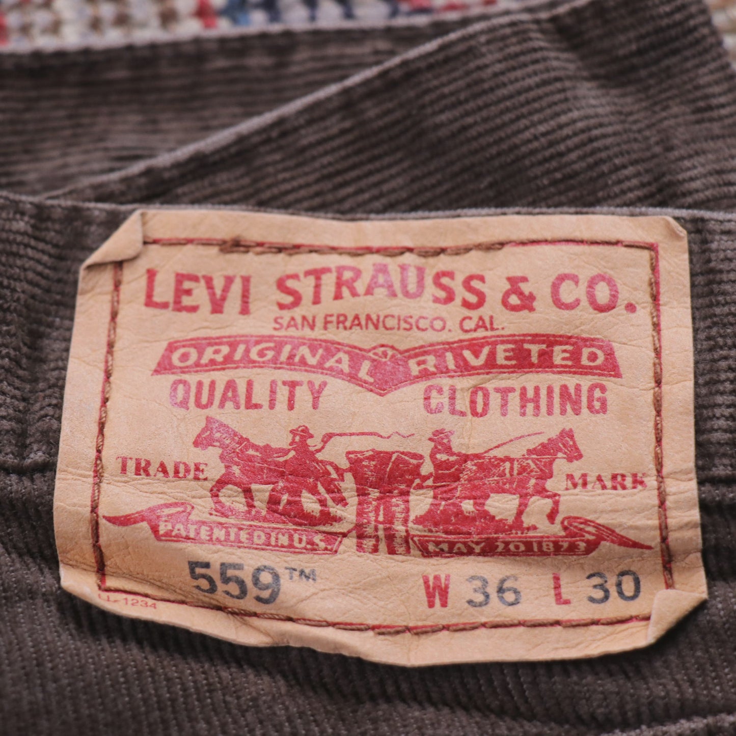 Levi's 559 W34 L28 Straight Leg Relaxed Fit Brown Corduroy Trousers