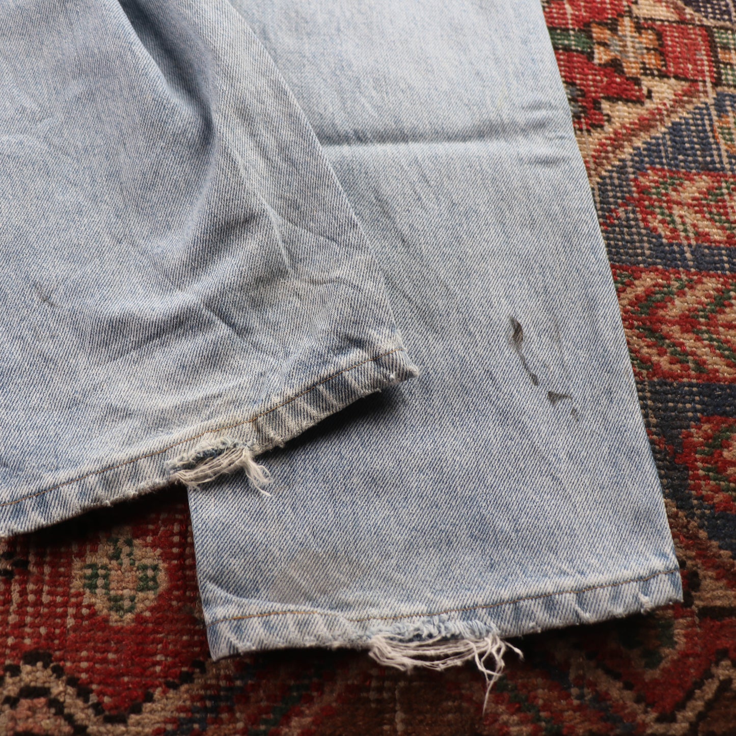 Wrangler W34 L30 Straight Leg Classic Ripped Style Blue Denim Jeans
