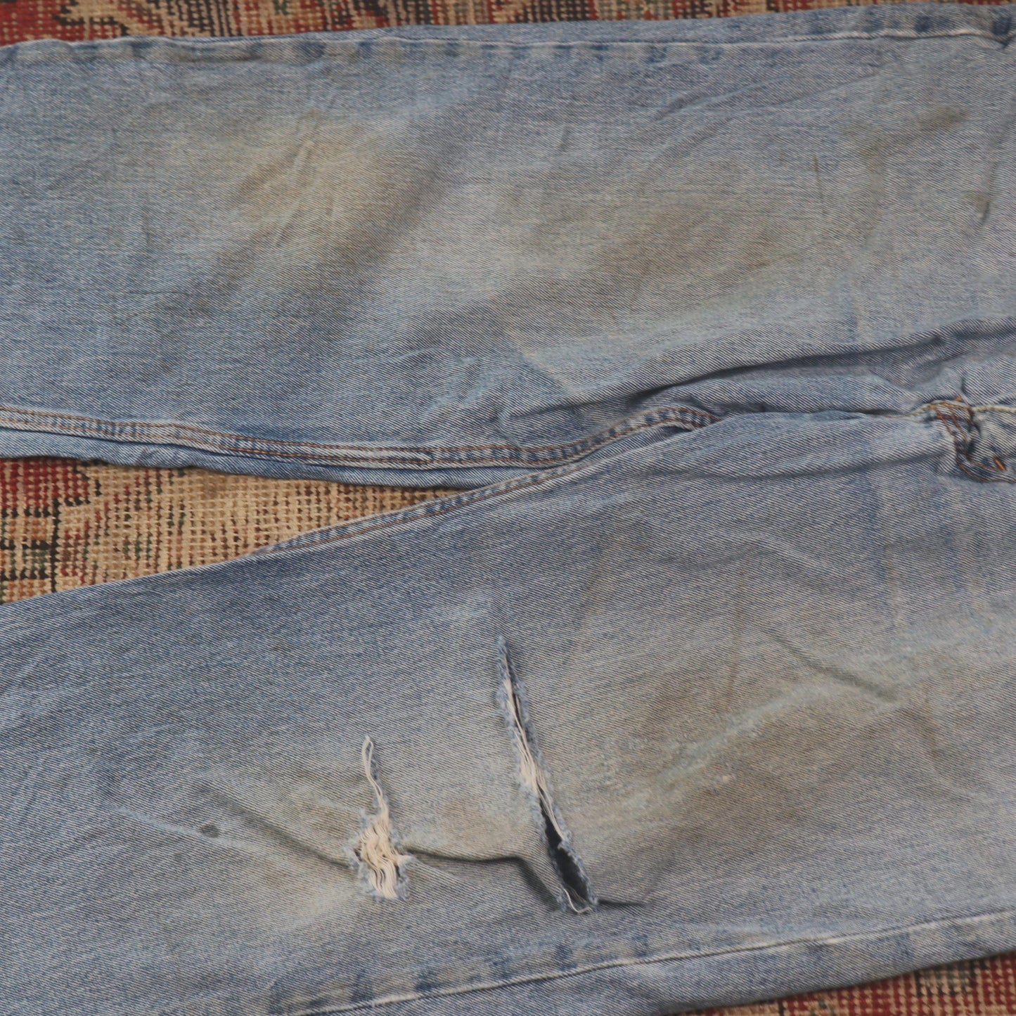 Levi's 550 W34 L28 Tapered Leg Relaxed Fit Classic Ripped Style Blue Denim Jeans
