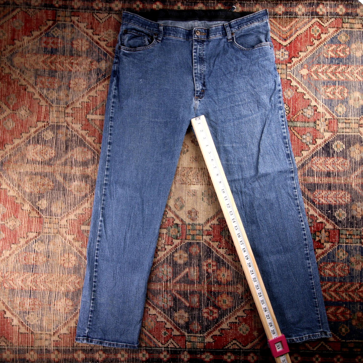 Wrangler W40 L31 Straight Leg Blue Denim Jeans