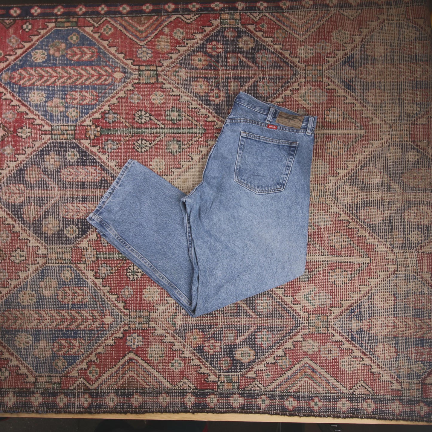 Wrangler W38 L29 Straight Leg Relaxed Fit Blue Denim Jeans