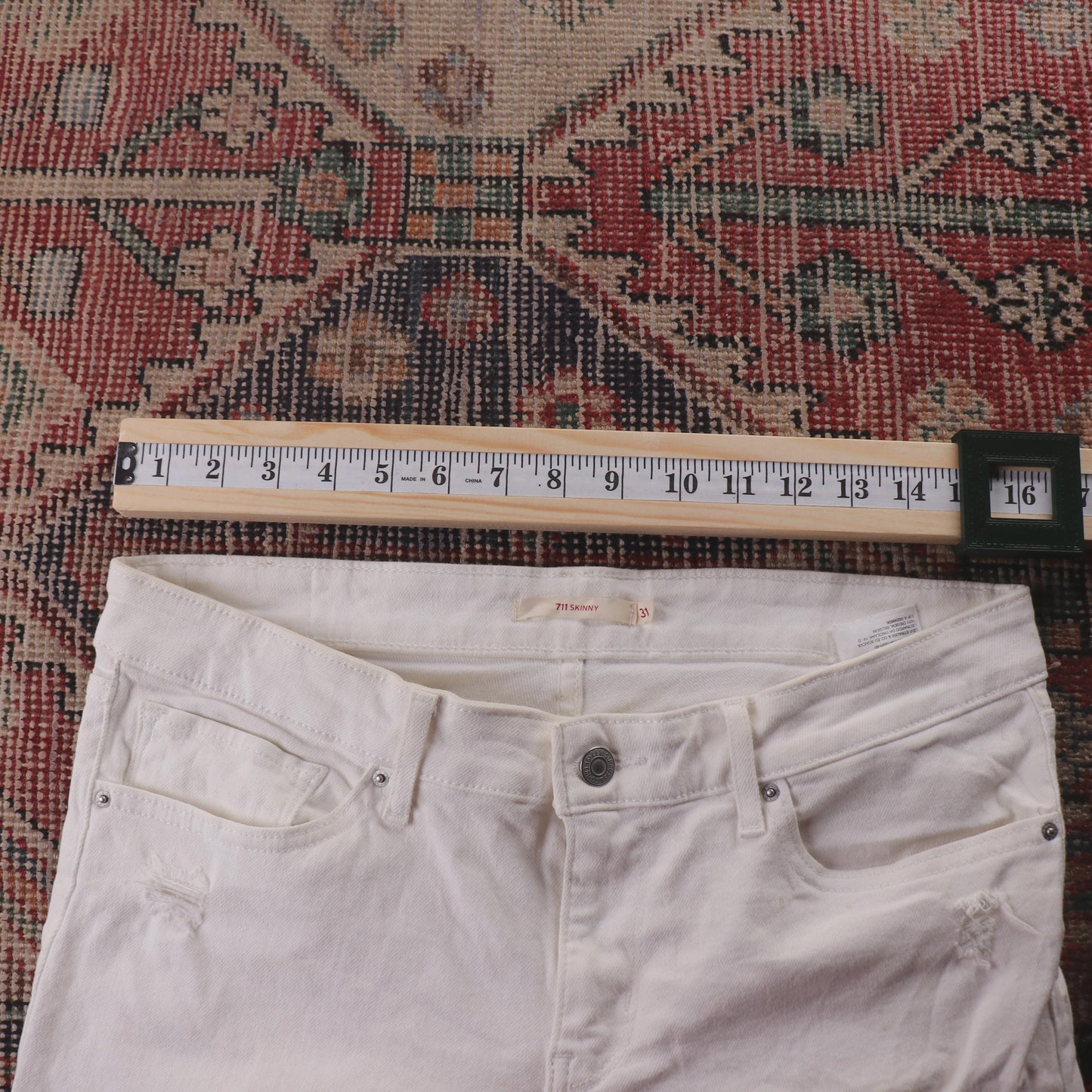 Levi's 711 Red Tab W32 L24 Skinny Classic Ripped Style White Denim Jeans