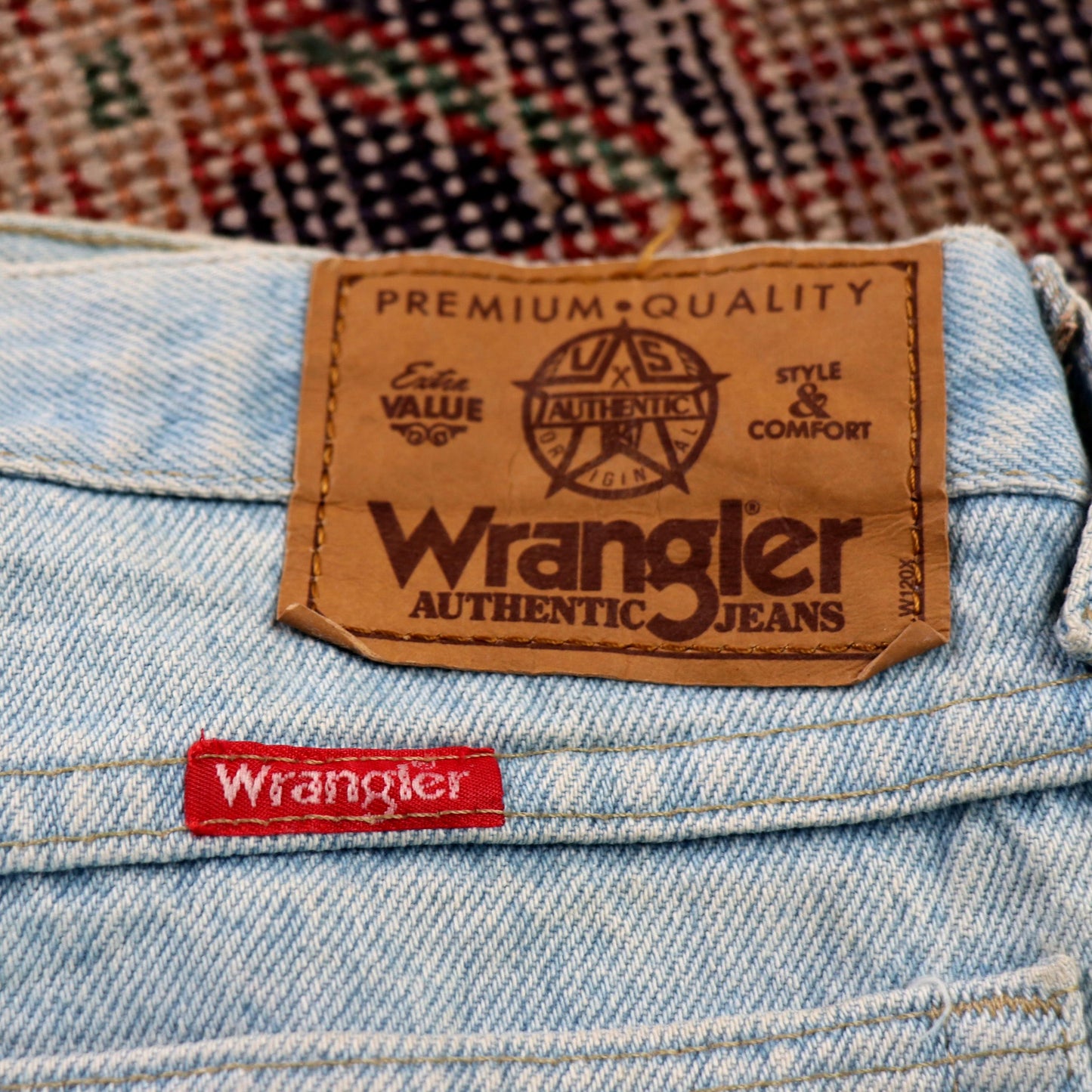Wrangler W34 L32 Straight Leg Relaxed Fit Blue Denim Jeans