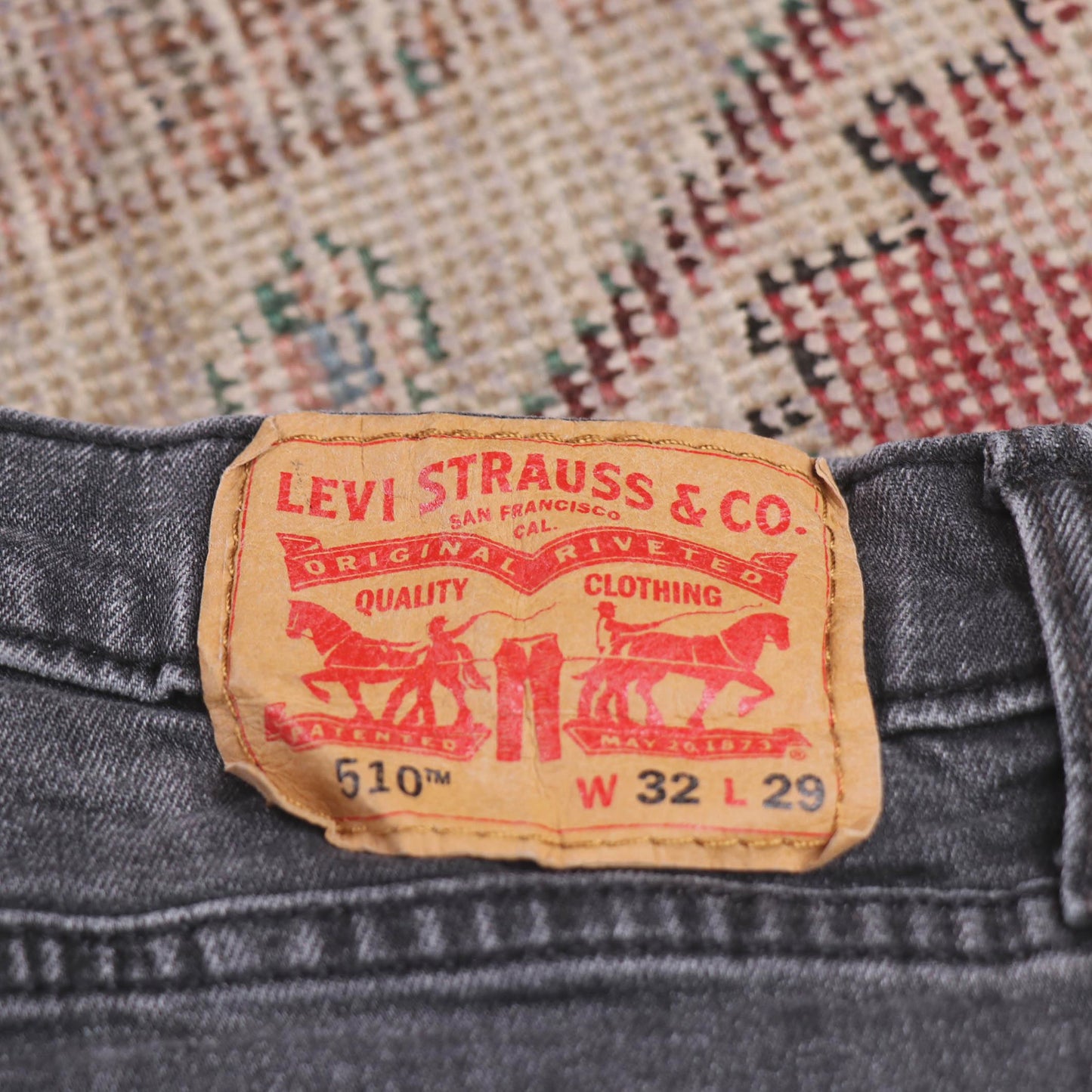 Levi's 510 W32 L27 Skinny Distressed Style Black Denim Jeans